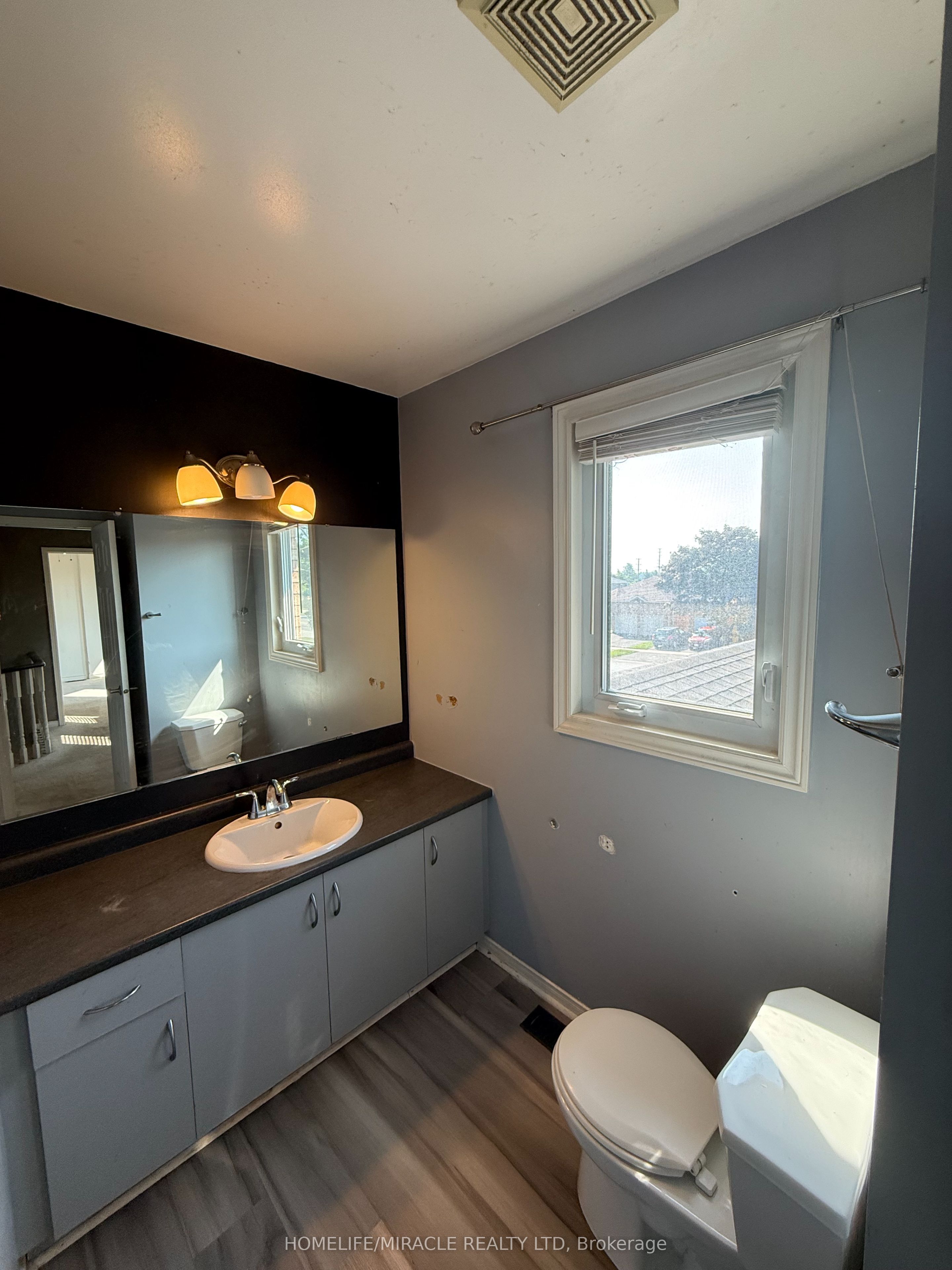 200 Livingstone Street W Property Photo 21