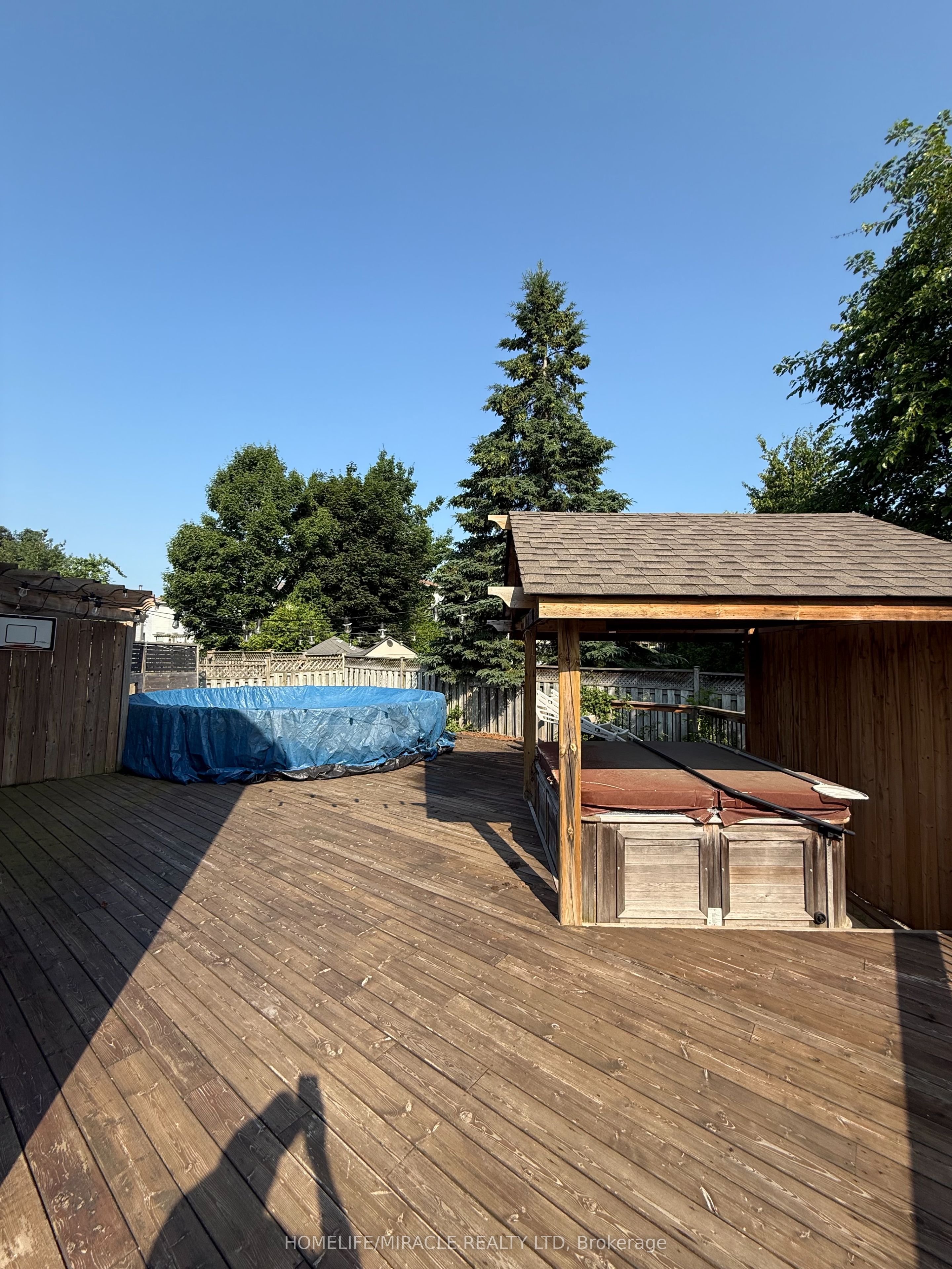 200 Livingstone Street W Property Photo 25