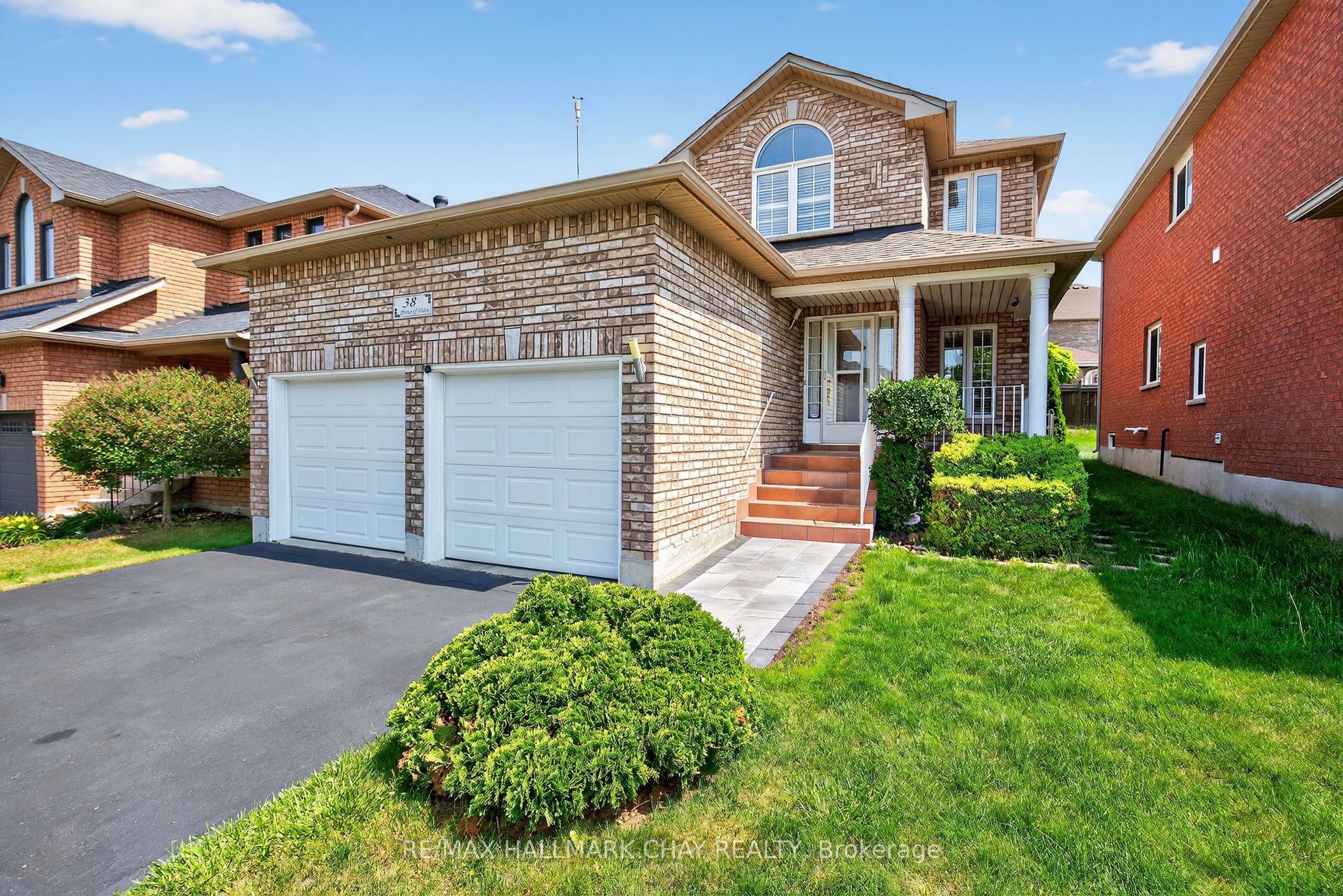 38 Prince Of Wales Drive Property Photo 1