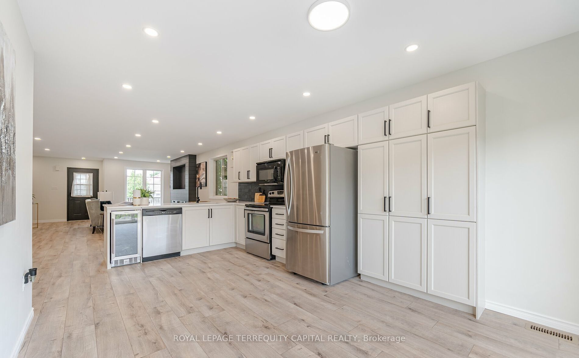 #upper - 38 Irene Drive Property Photo 10