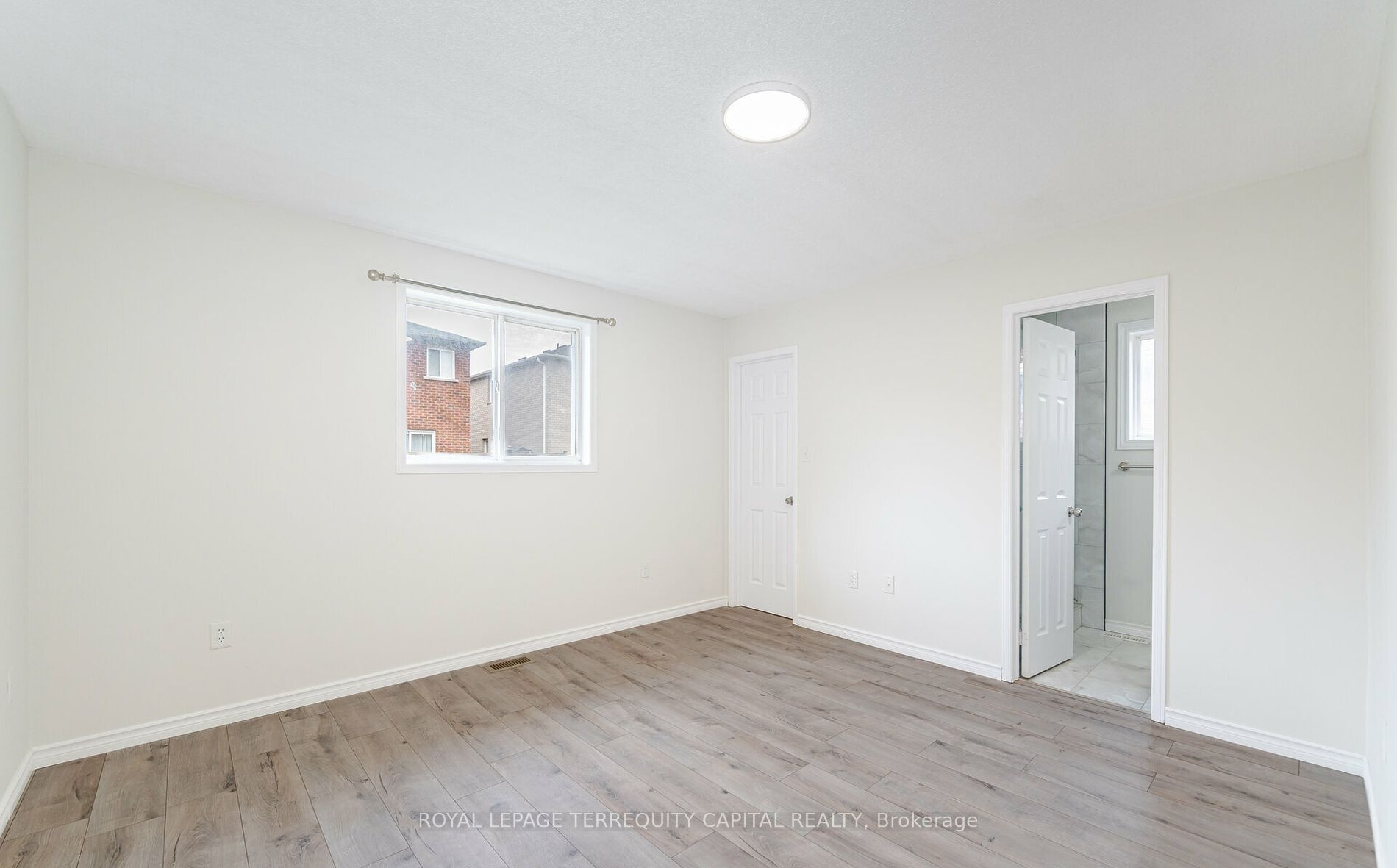#upper - 38 Irene Drive Property Photo 18