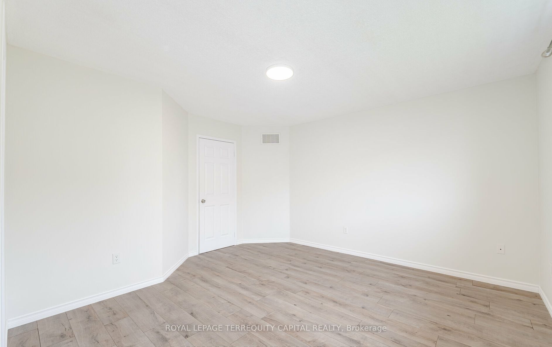 #upper - 38 Irene Drive Property Photo 19