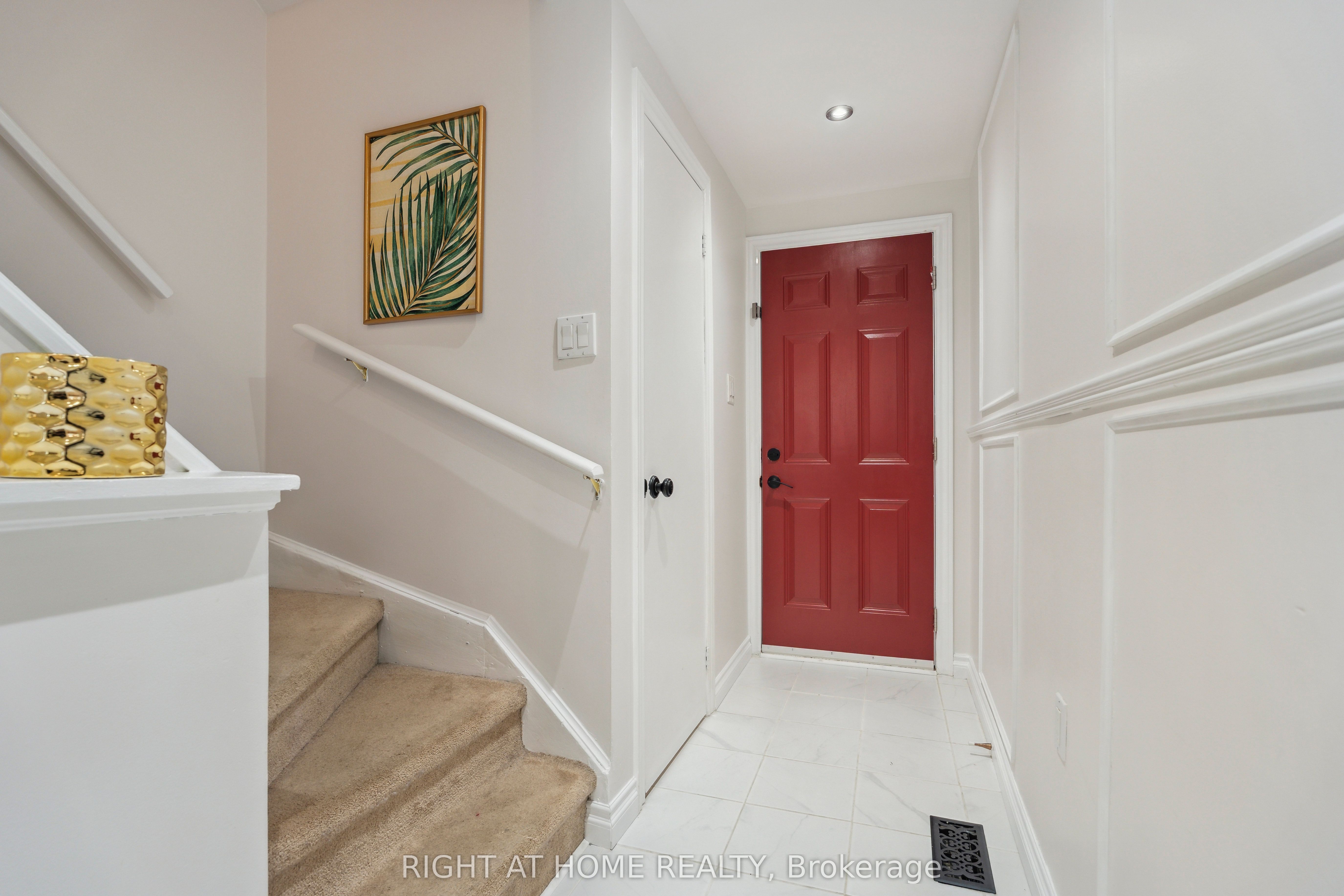 54 Shakespeare Crescent Property Photo 6