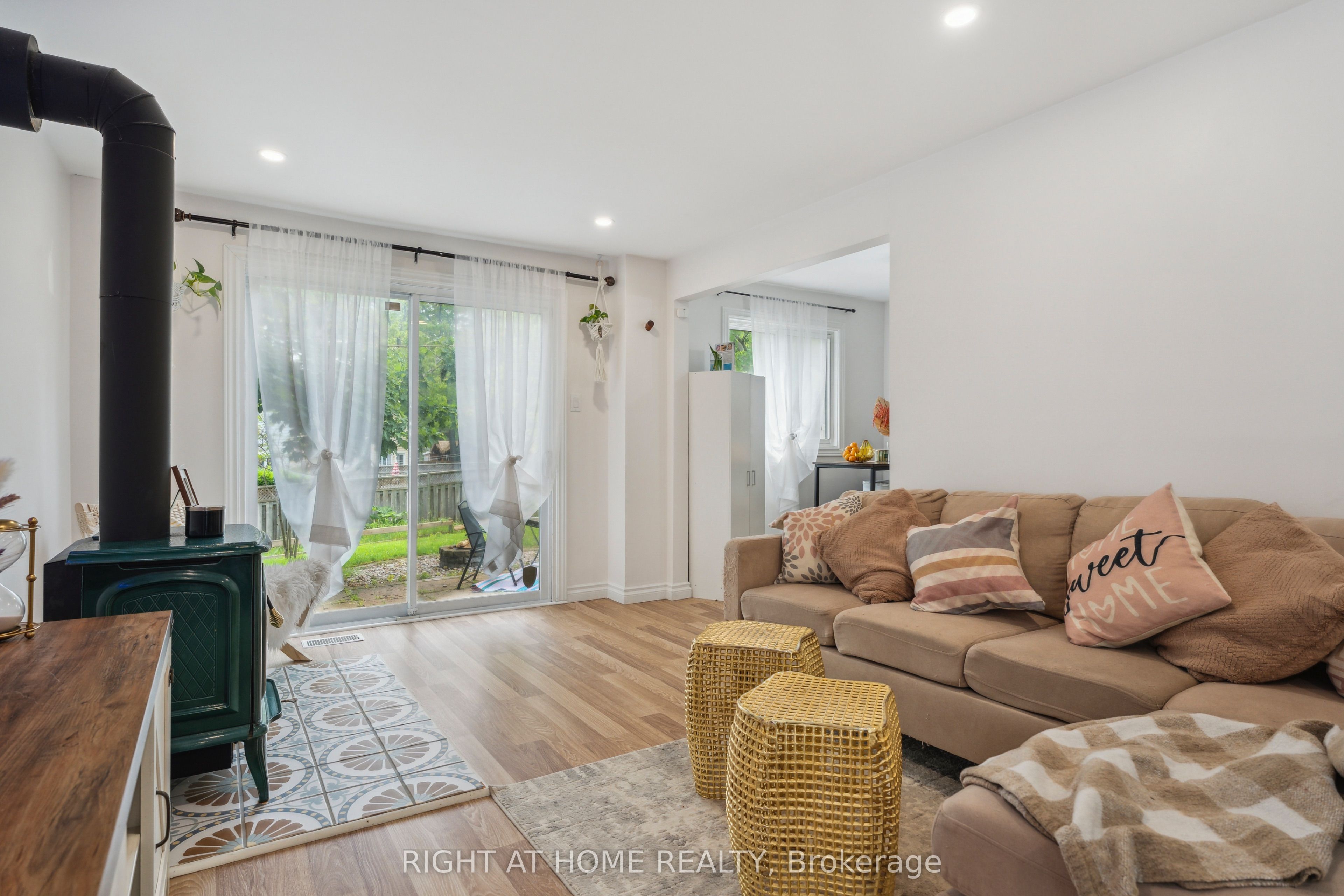54 Shakespeare Crescent Property Photo 20