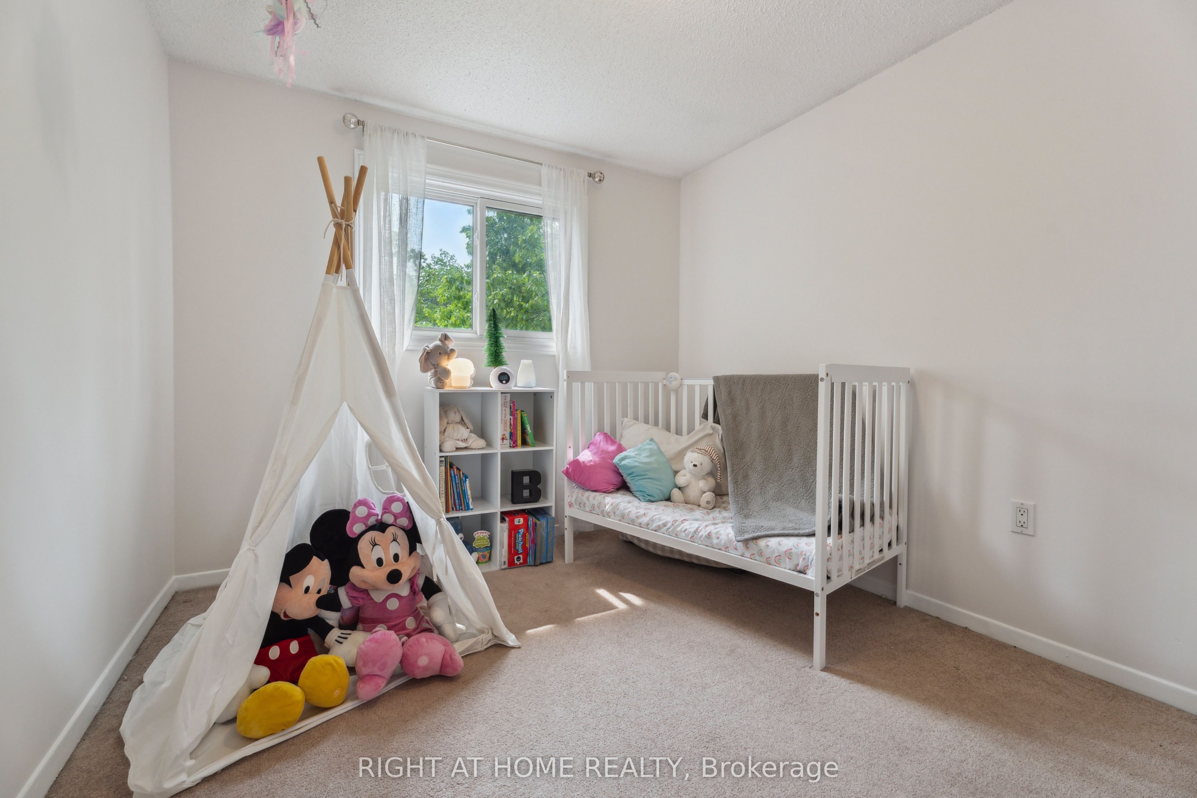 54 Shakespeare Crescent Property Photo 30