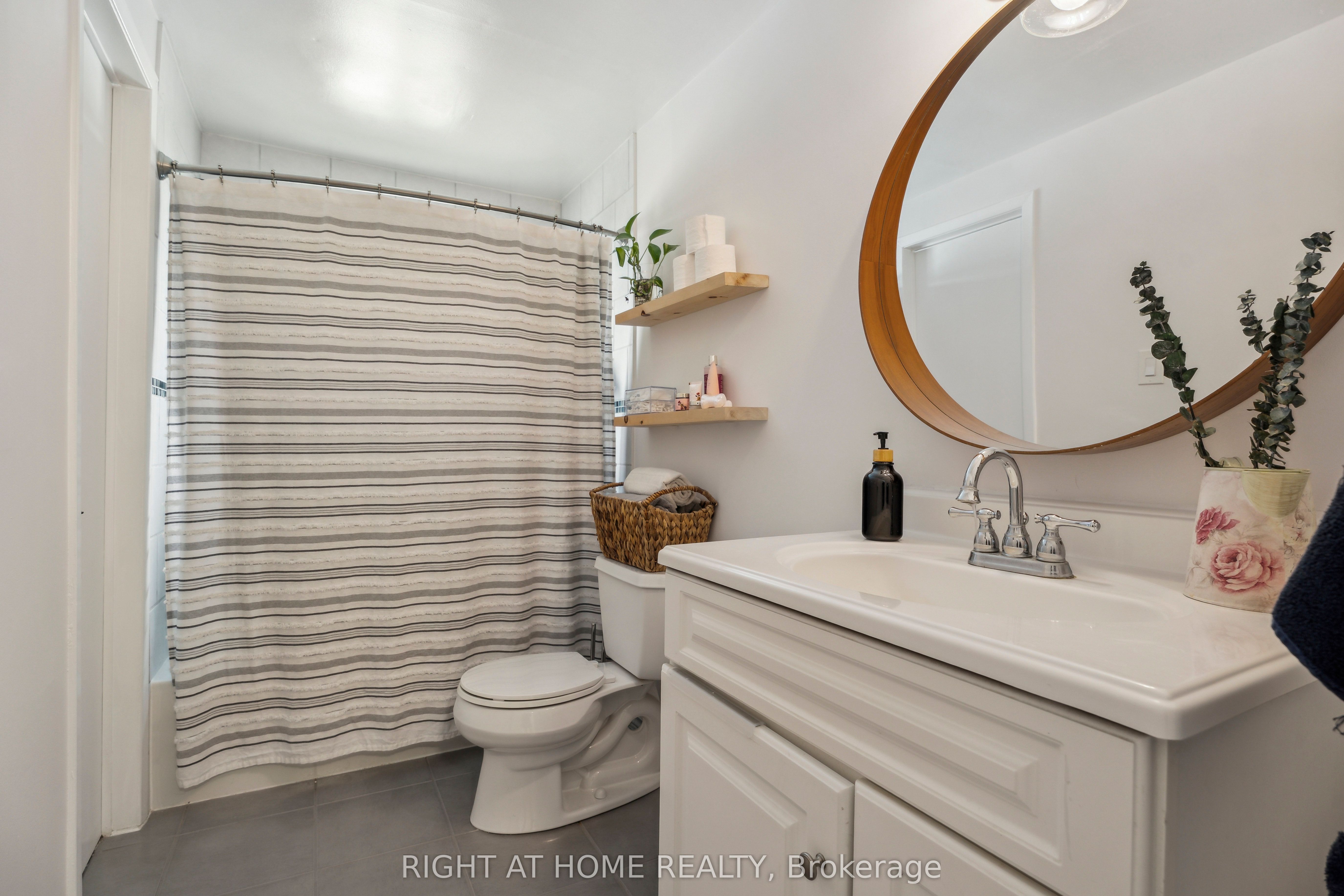 54 Shakespeare Crescent Property Photo 34