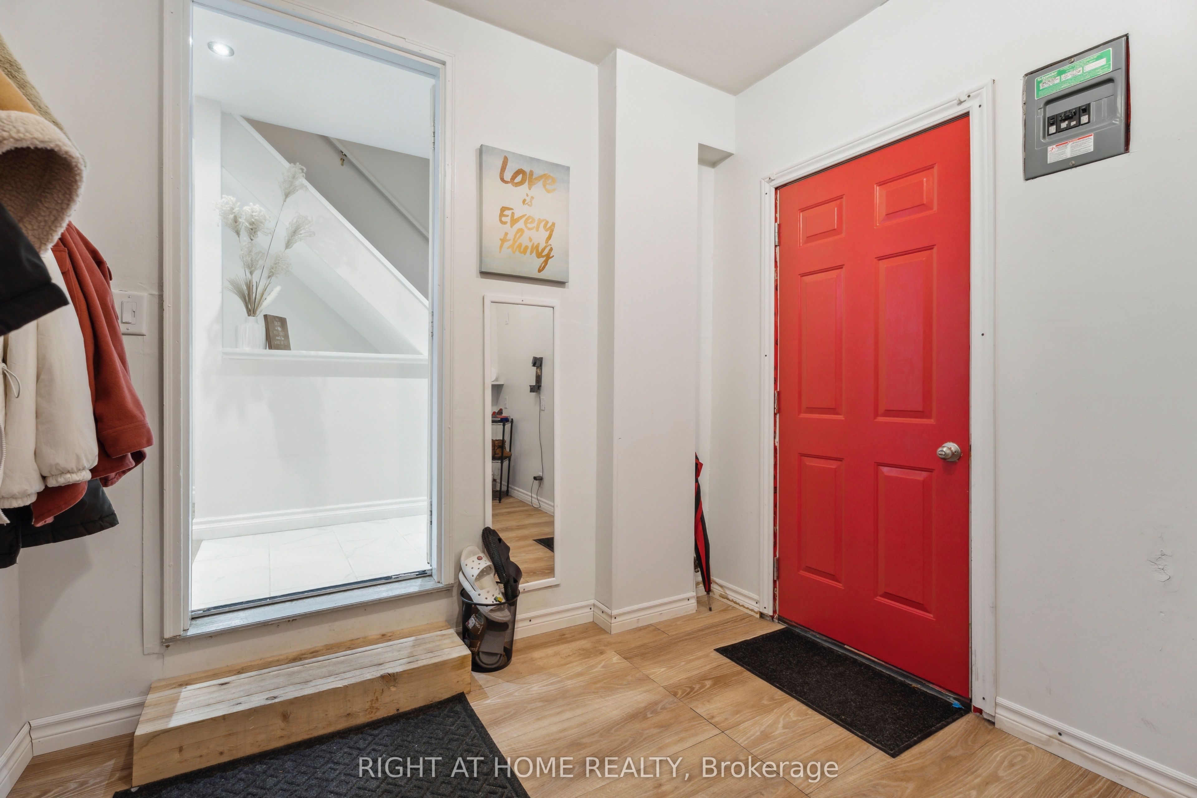 54 Shakespeare Crescent Property Photo 37