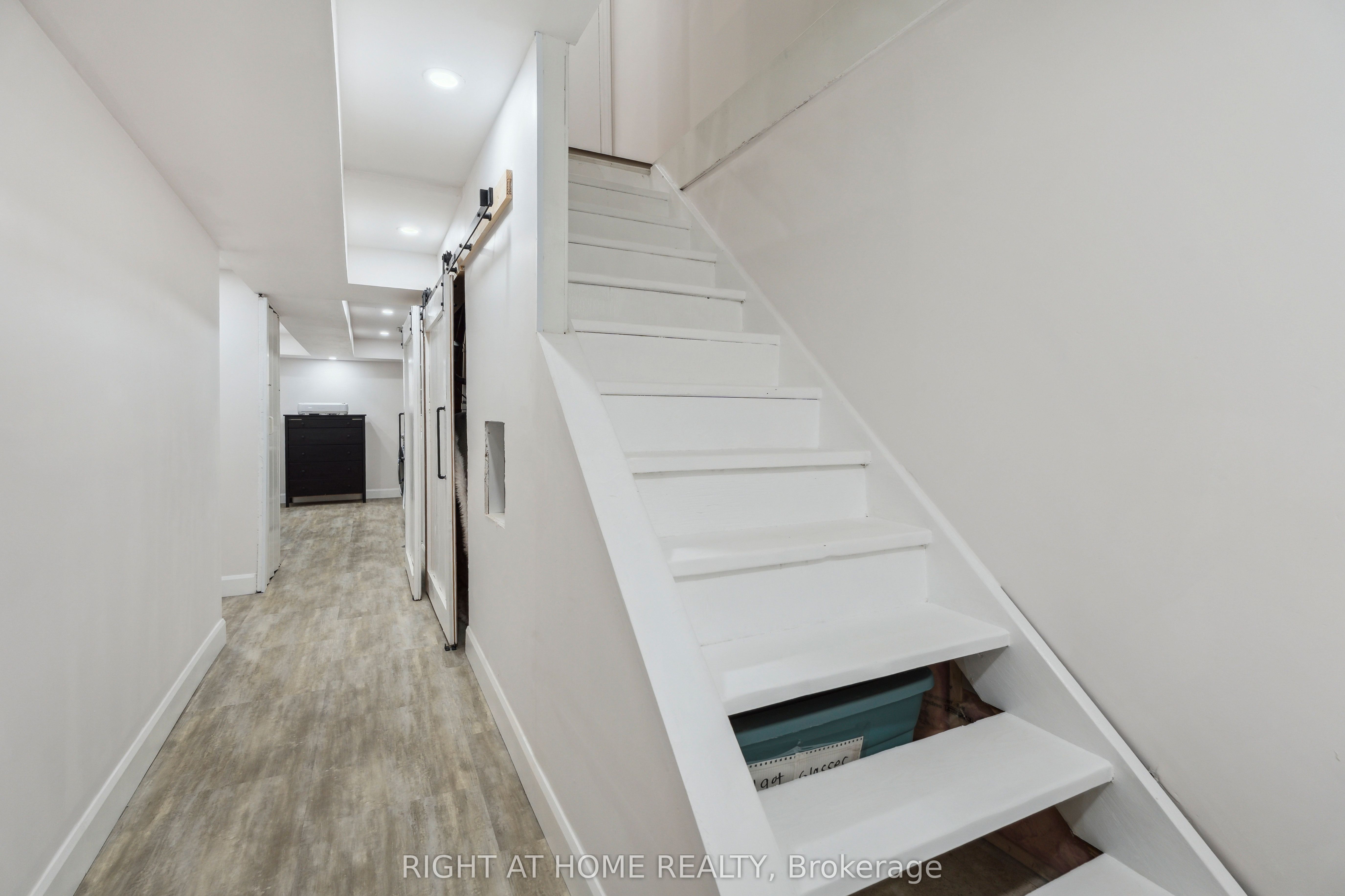 54 Shakespeare Crescent Property Photo 38