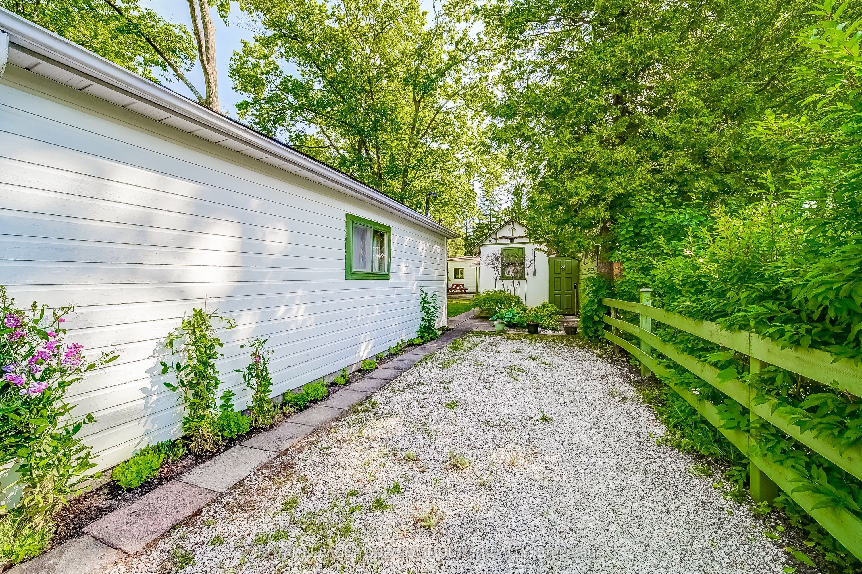 45 30th Street Property Photo 25