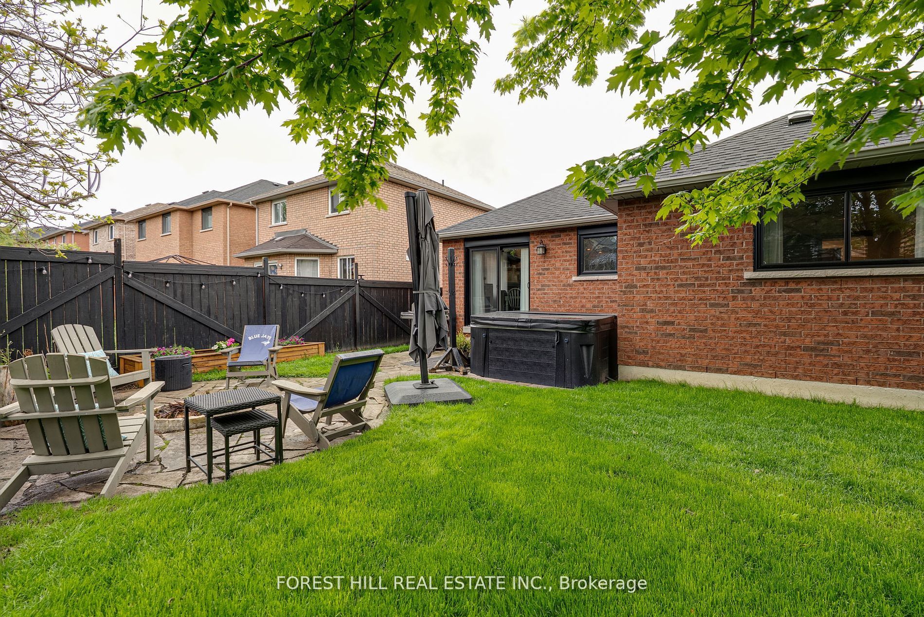 44 Prince Of Wales Drive Property Photo 3