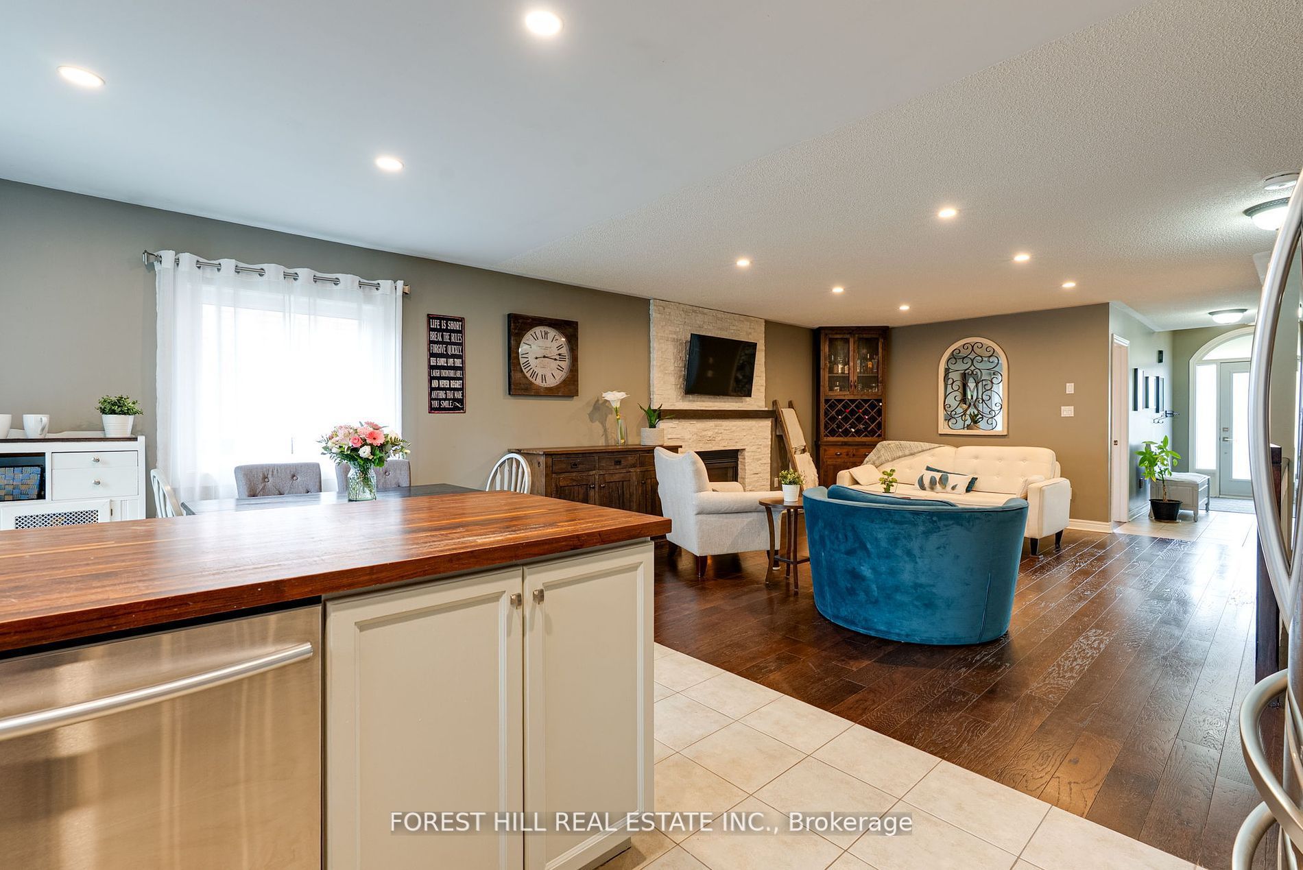 44 Prince Of Wales Drive Property Photo 8