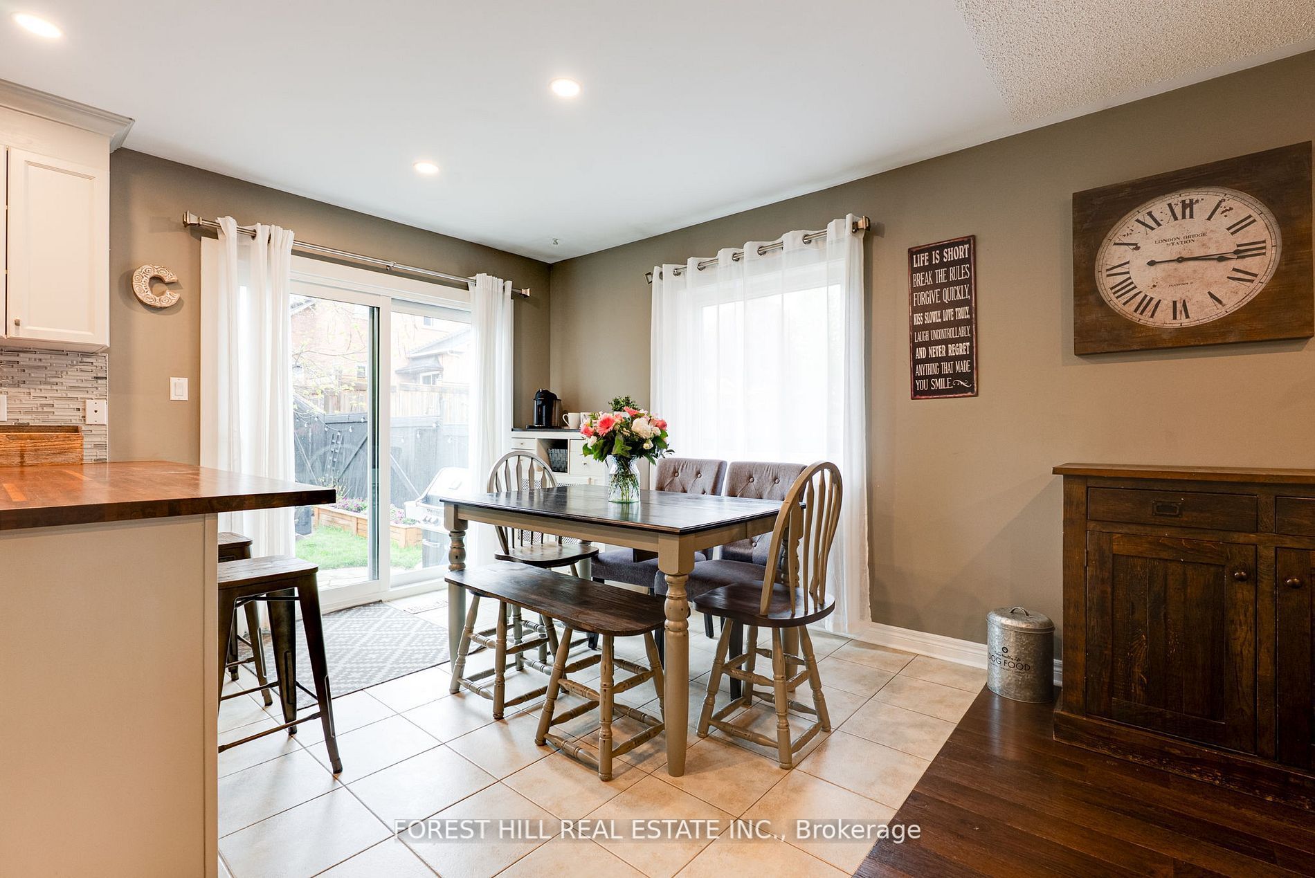 44 Prince Of Wales Drive Property Photo 9
