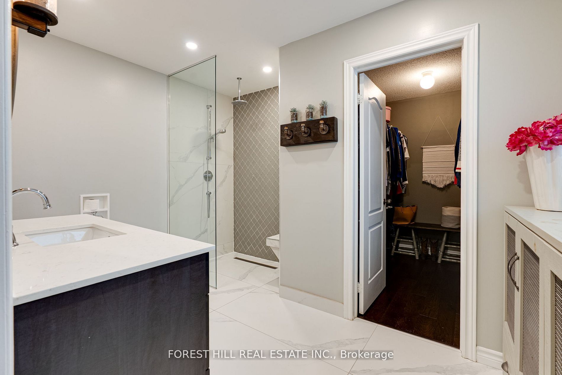 44 Prince Of Wales Drive Property Photo 13