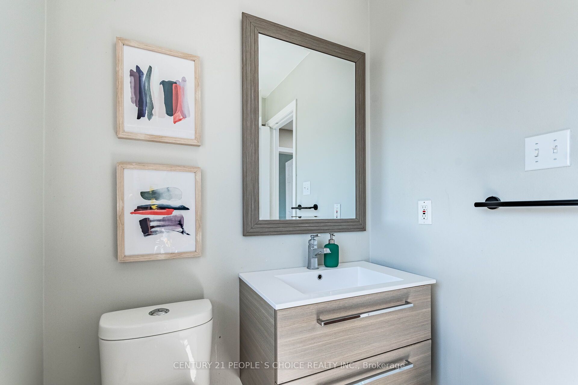 414 Cundles Road W Property Photo 27