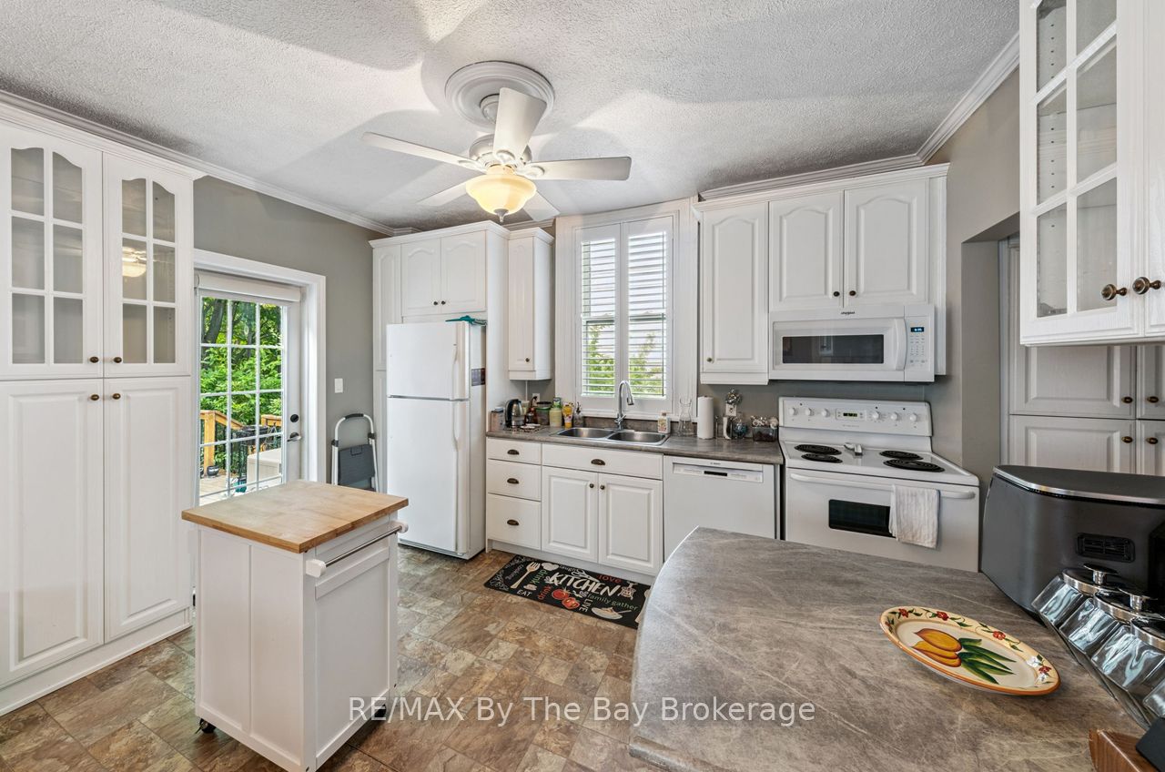 616 Dominion Ave Property Photo 8
