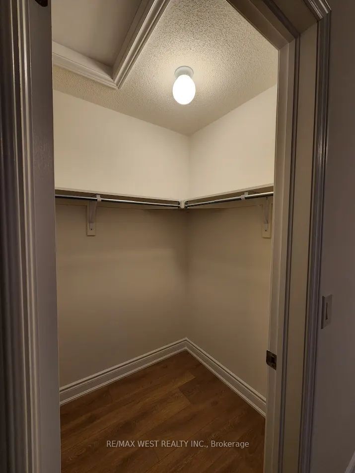 21 Carriage Ln Property Photo 17