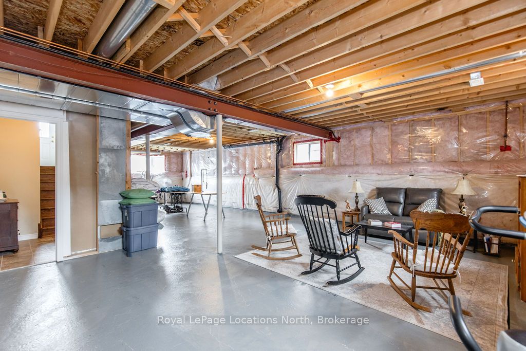 4 Broadpoint Street Property Photo 22