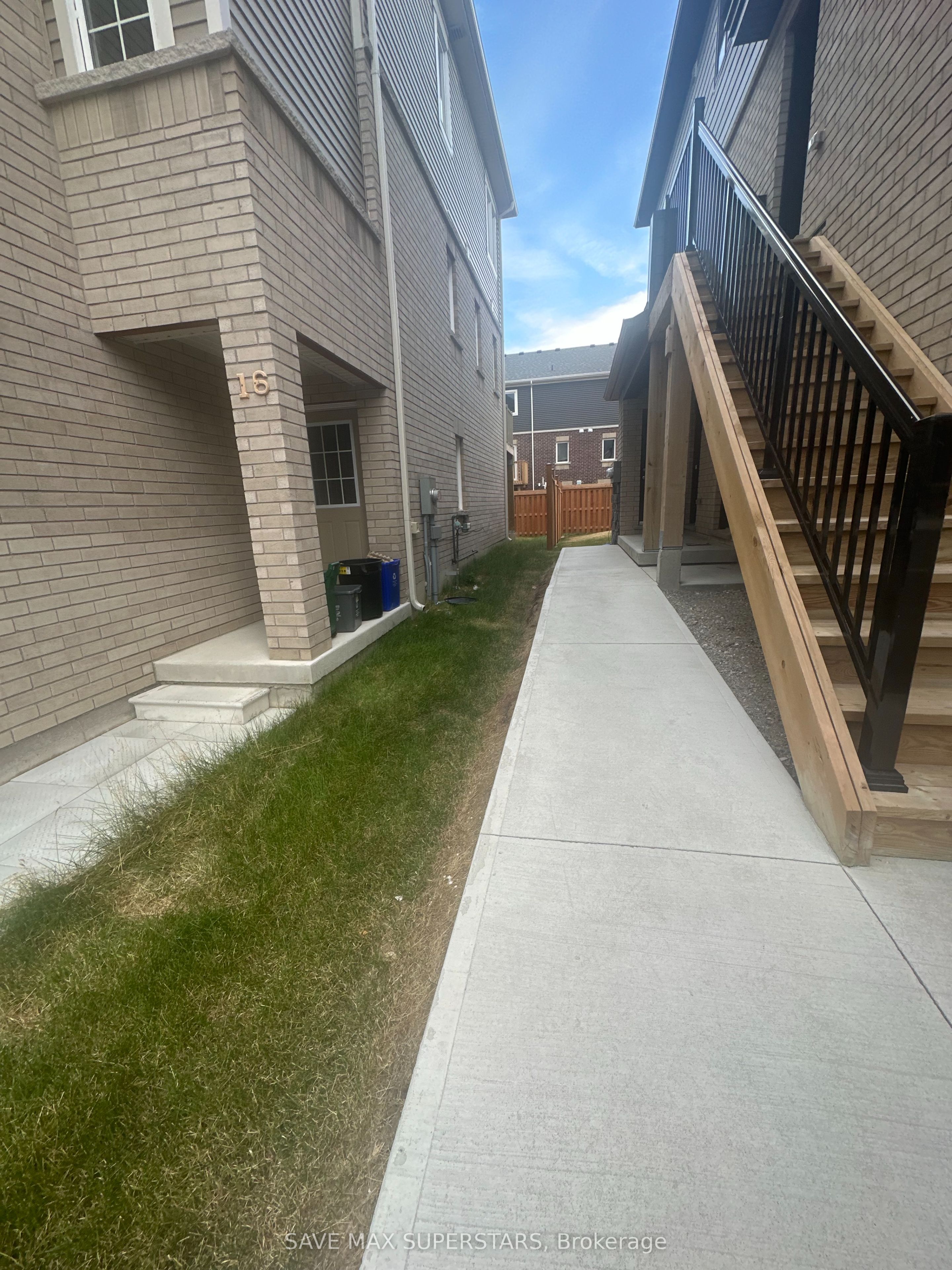 14 Wagon Lane 1 Property Photo 3