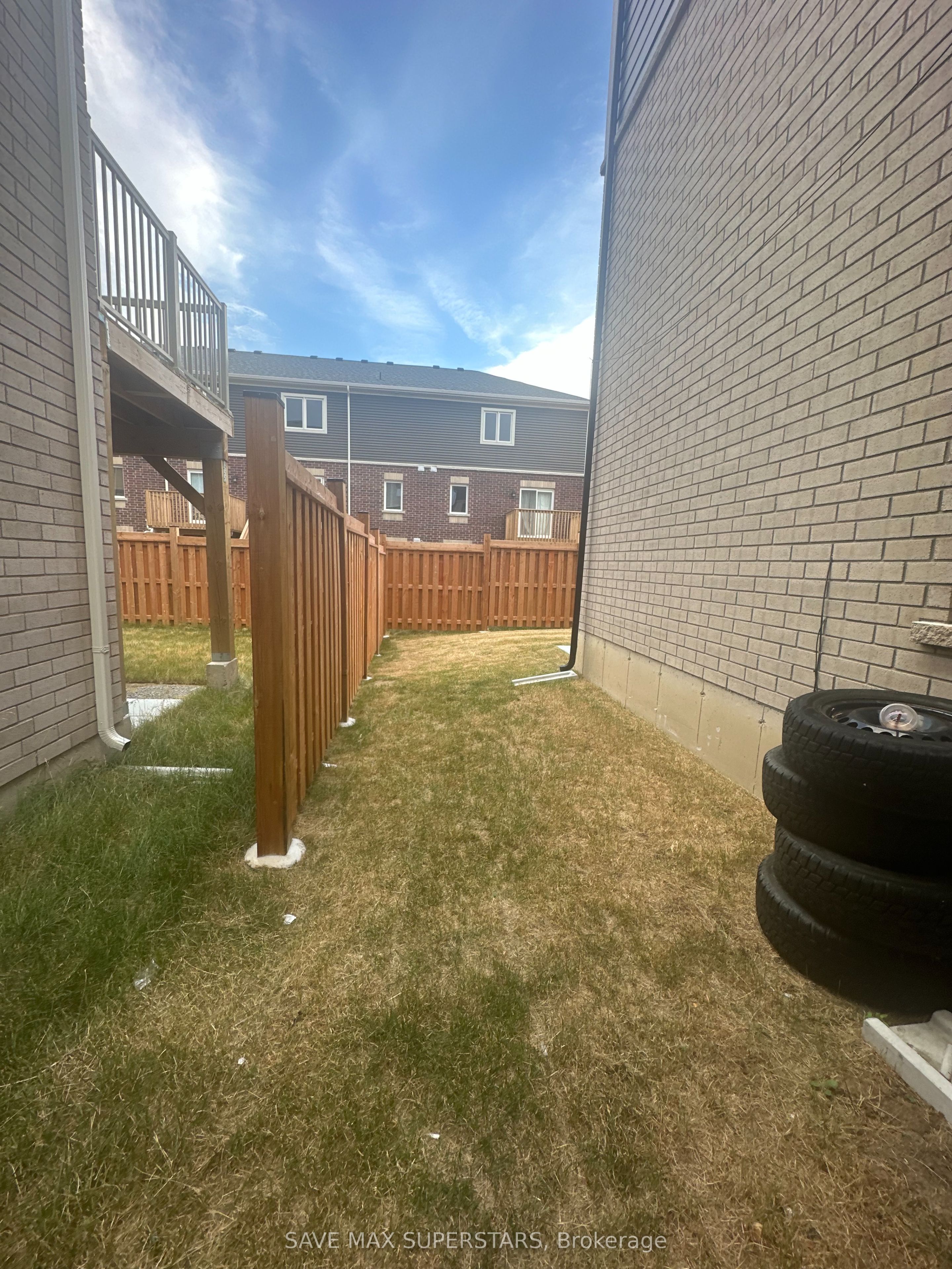14 Wagon Lane 1 Property Photo 12