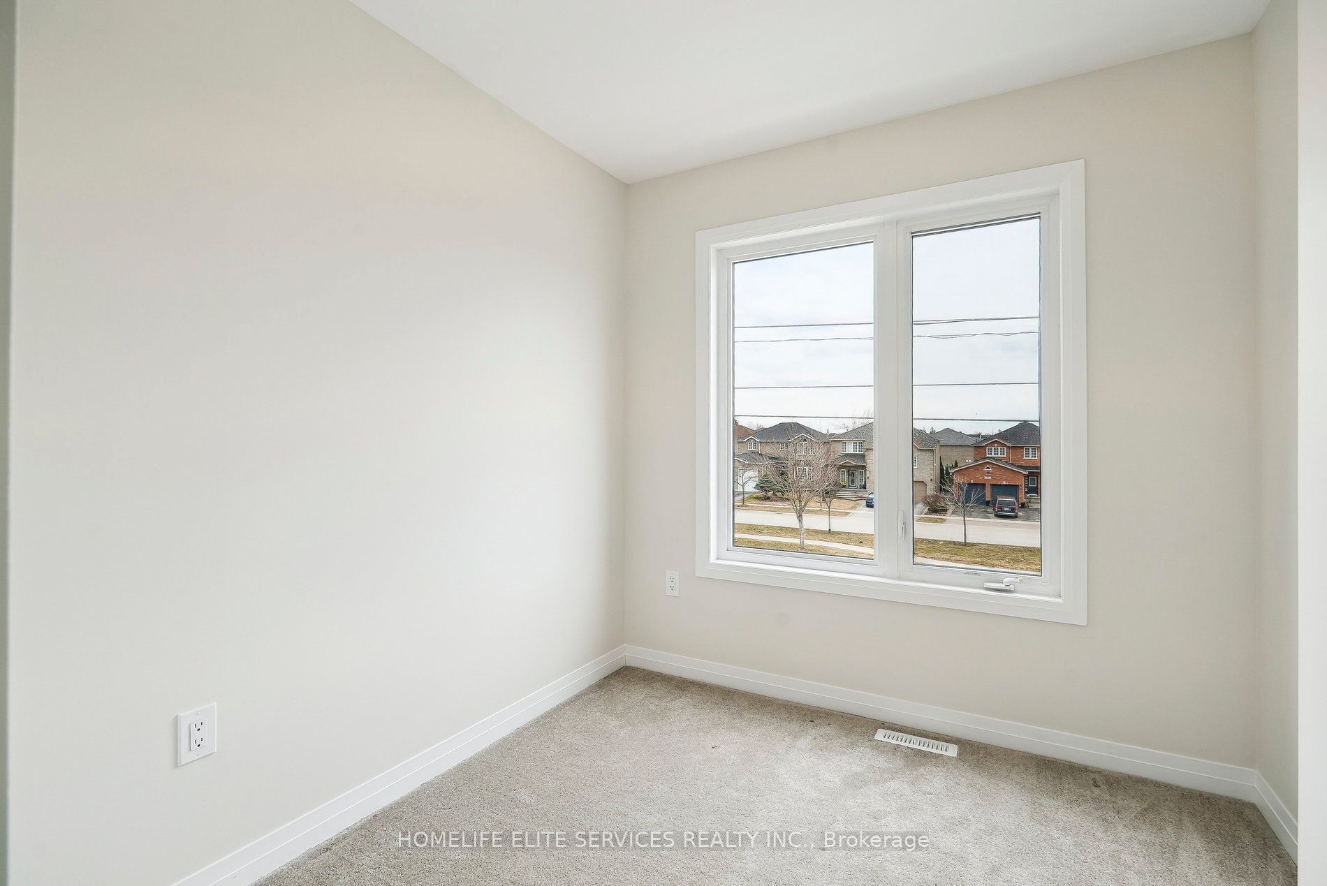57 Fairlane Ave Property Photo 23