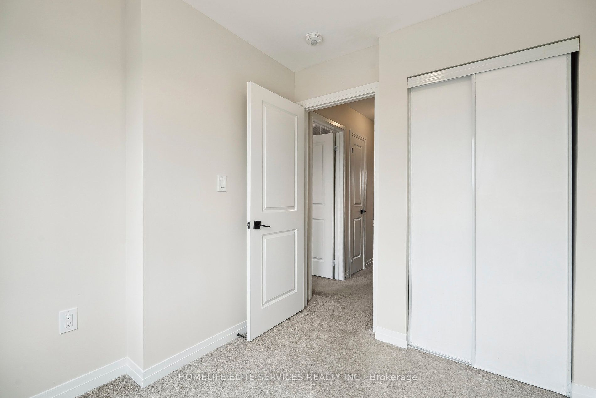57 Fairlane Ave Property Photo 24