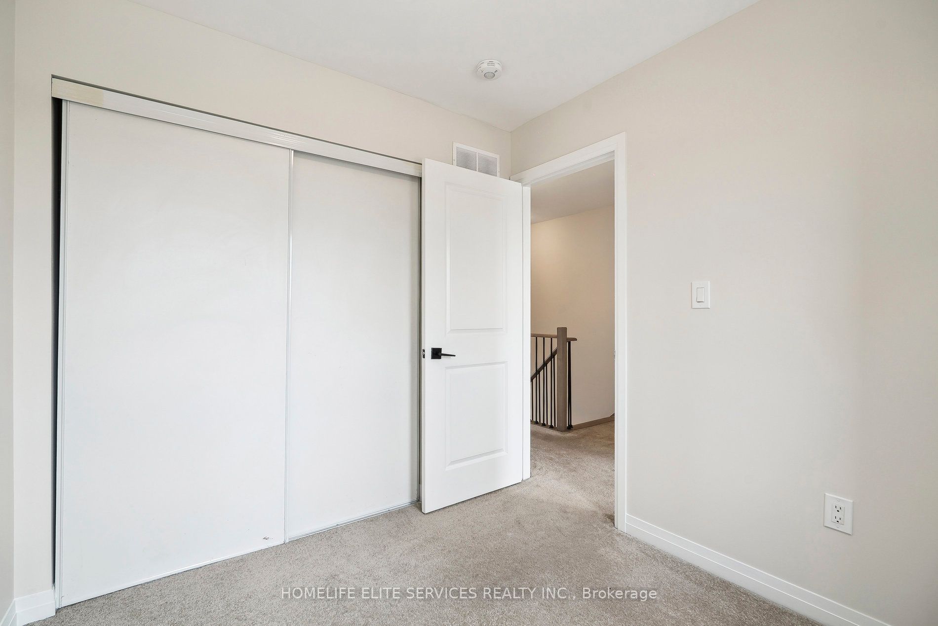 57 Fairlane Ave Property Photo 26
