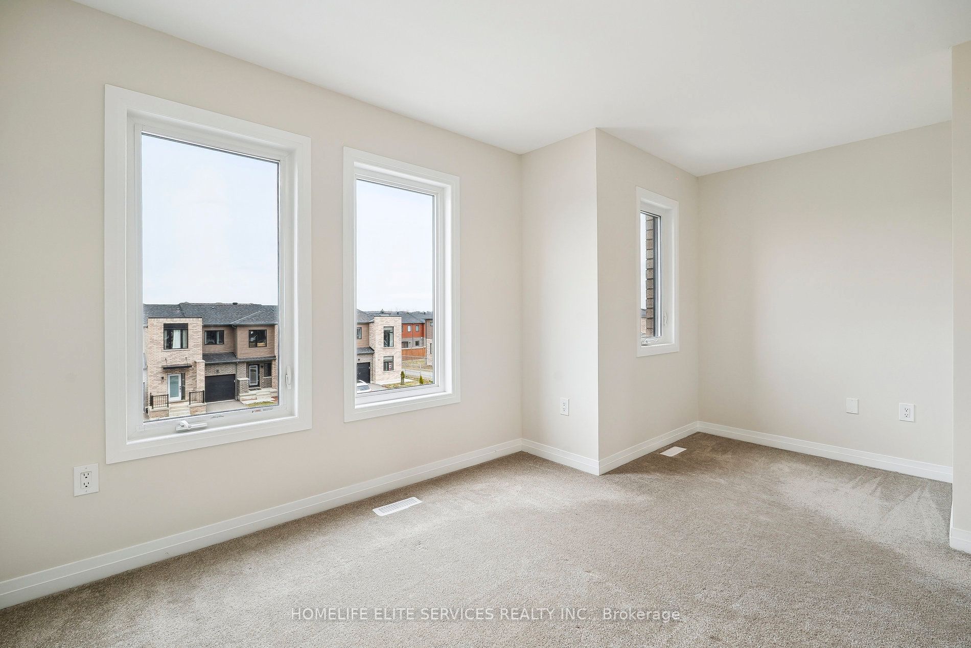 57 Fairlane Ave Property Photo 29