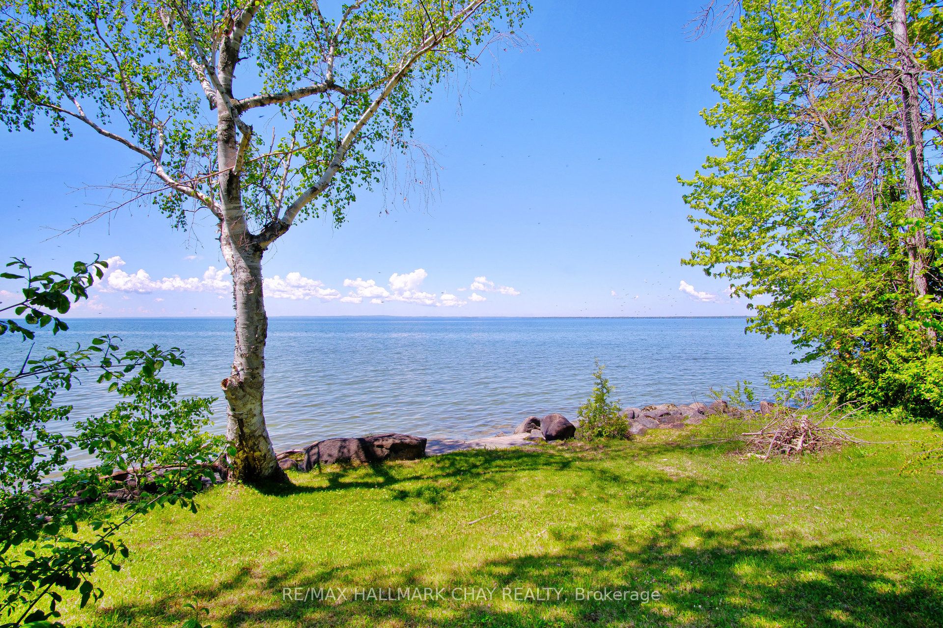 2196 Lakeshore Drive Property Photo 4