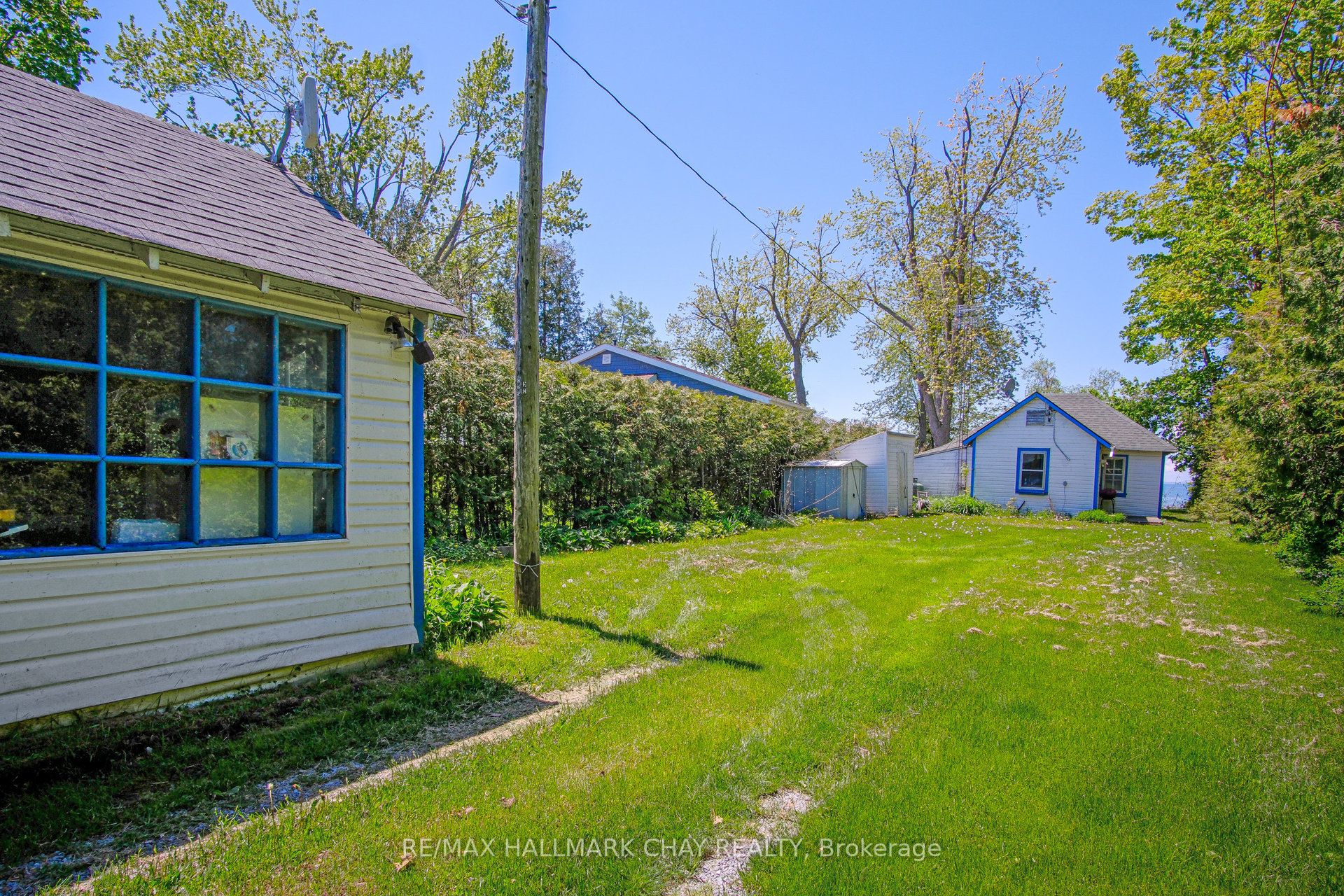 2196 Lakeshore Drive Property Photo 11