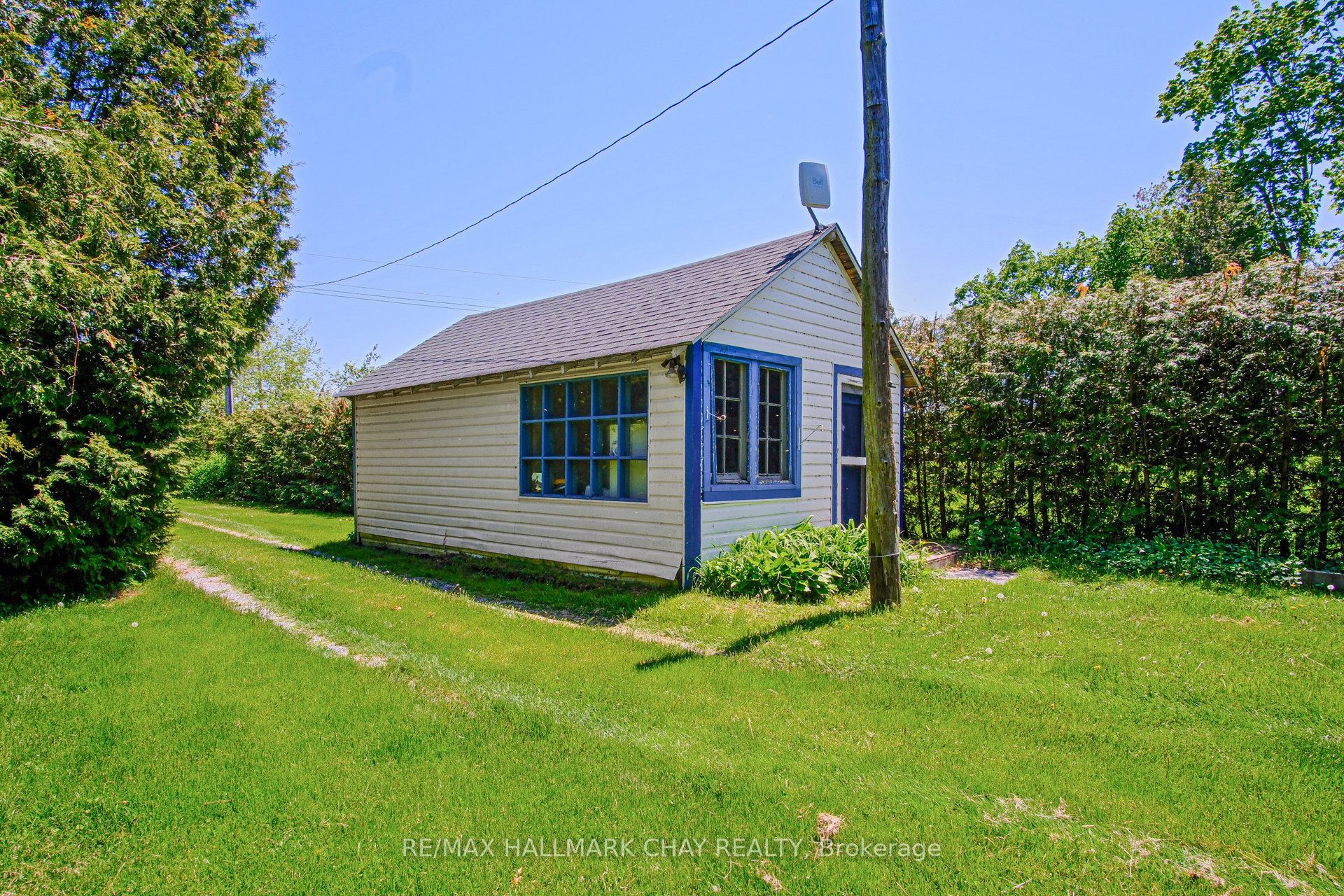 2196 Lakeshore Drive Property Photo 12