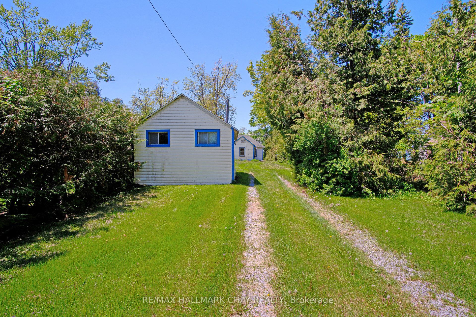 2196 Lakeshore Drive Property Photo 14