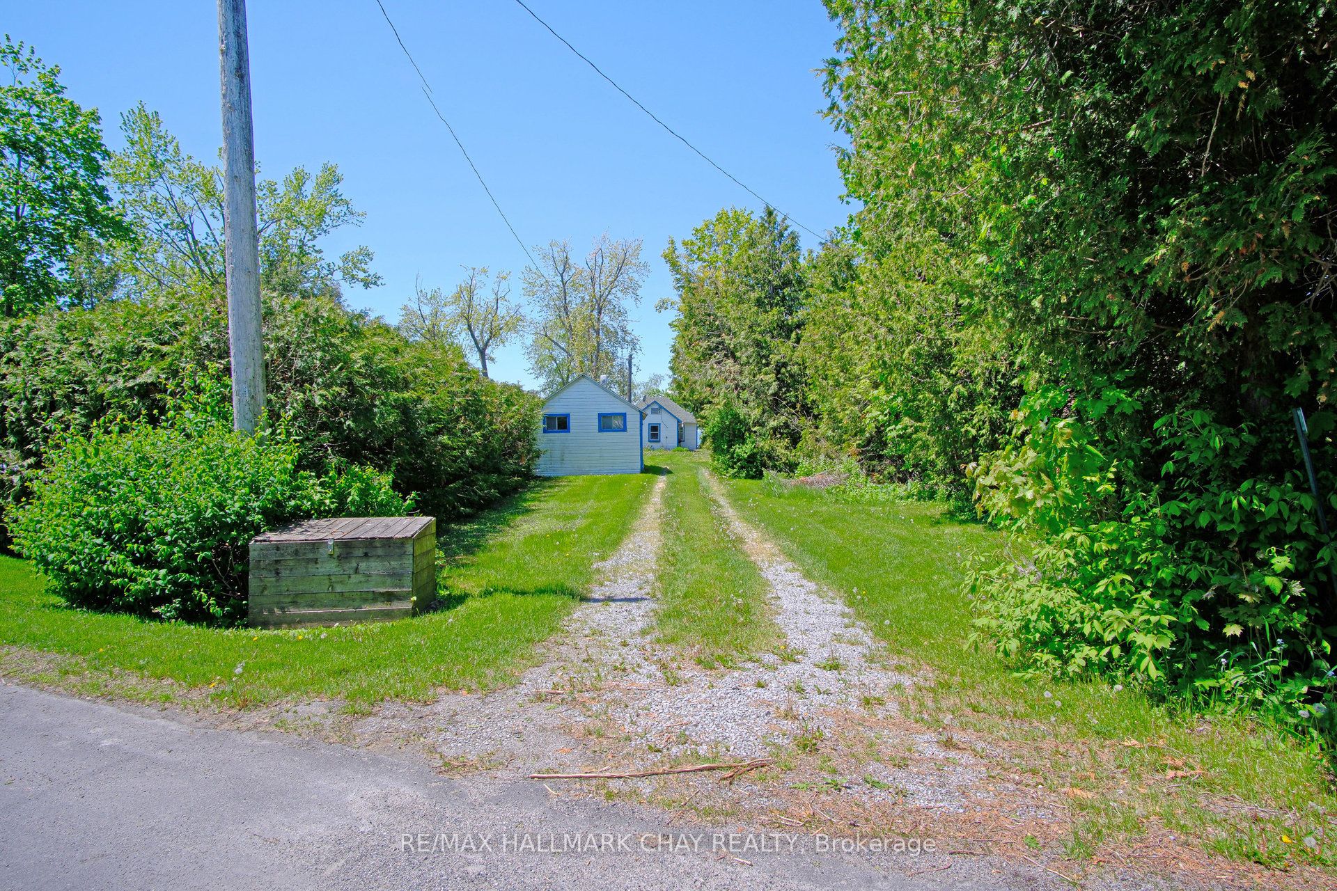 2196 Lakeshore Drive Property Photo 15