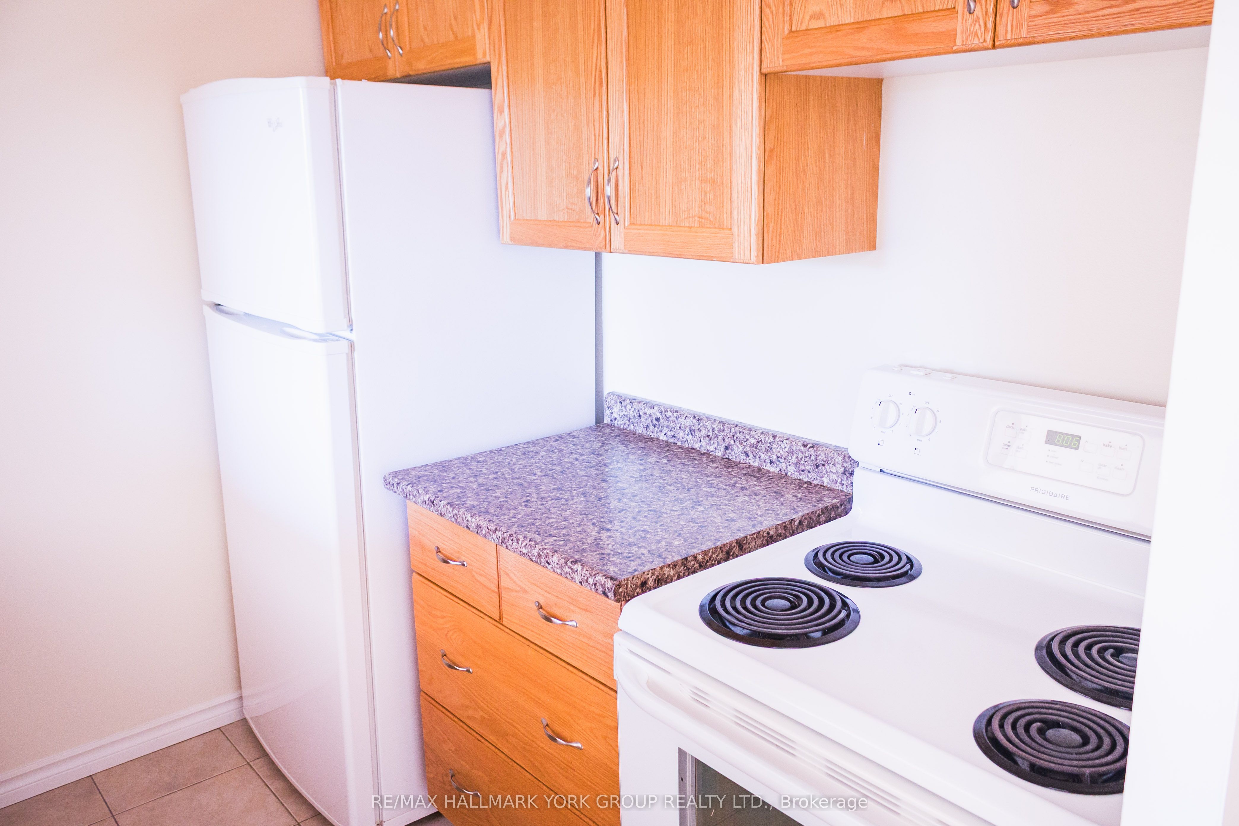 262 Rose Street 204 Property Photo 4