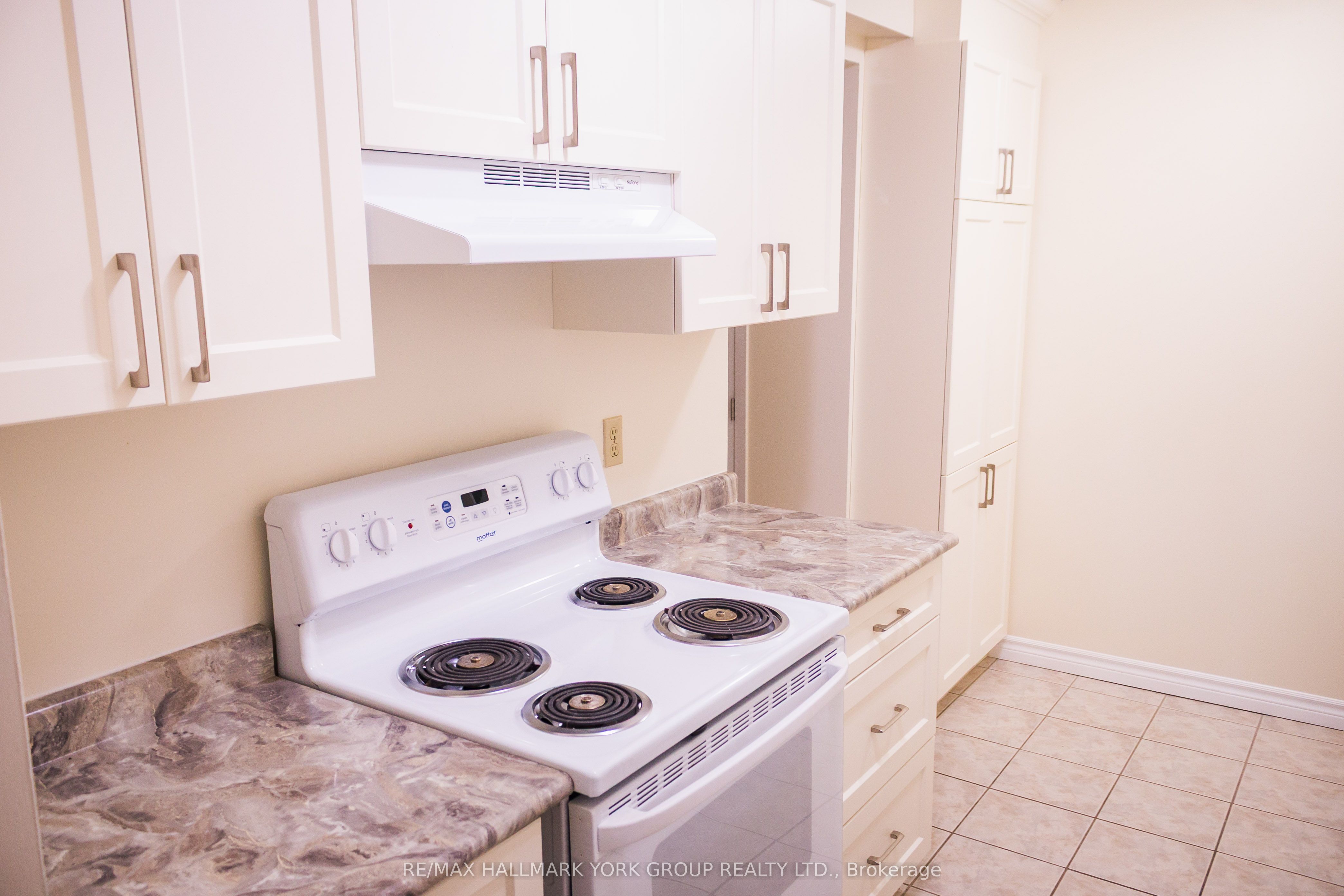 262 Rose Street 310 Property Photo 4