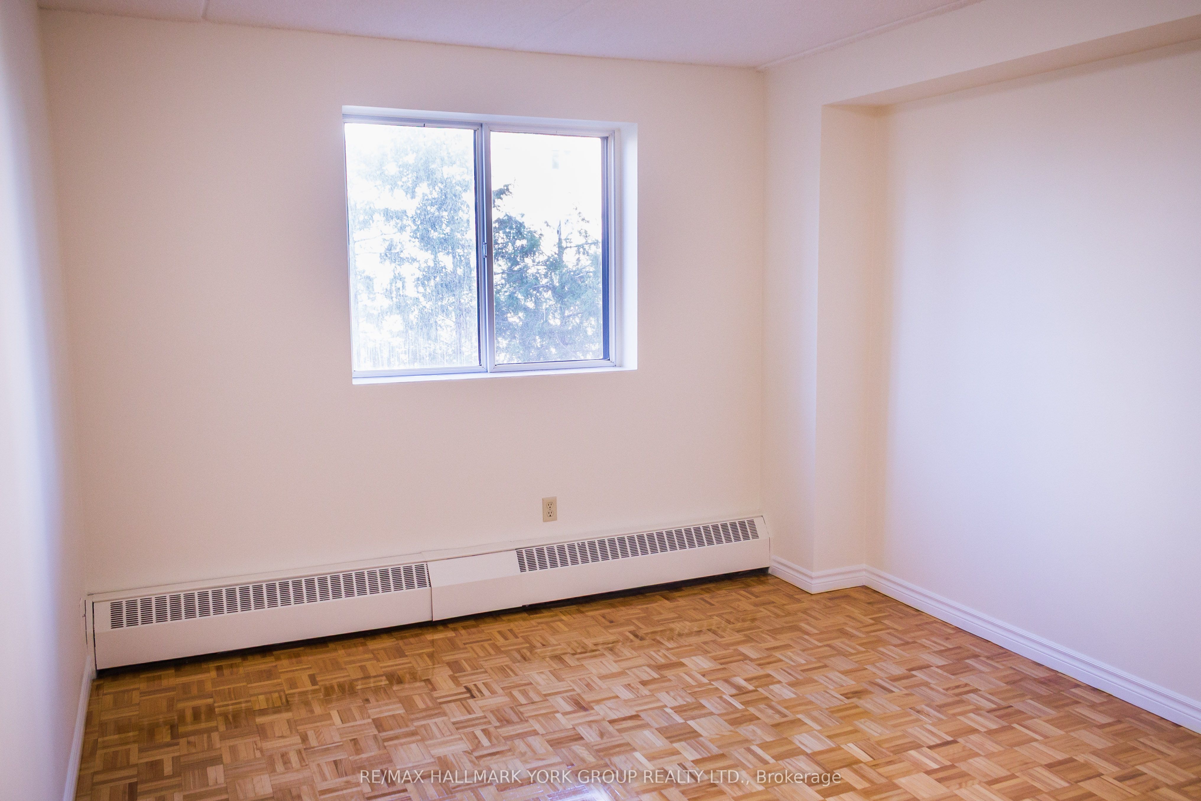 #213 - 262 Rose Street Property Photo 3
