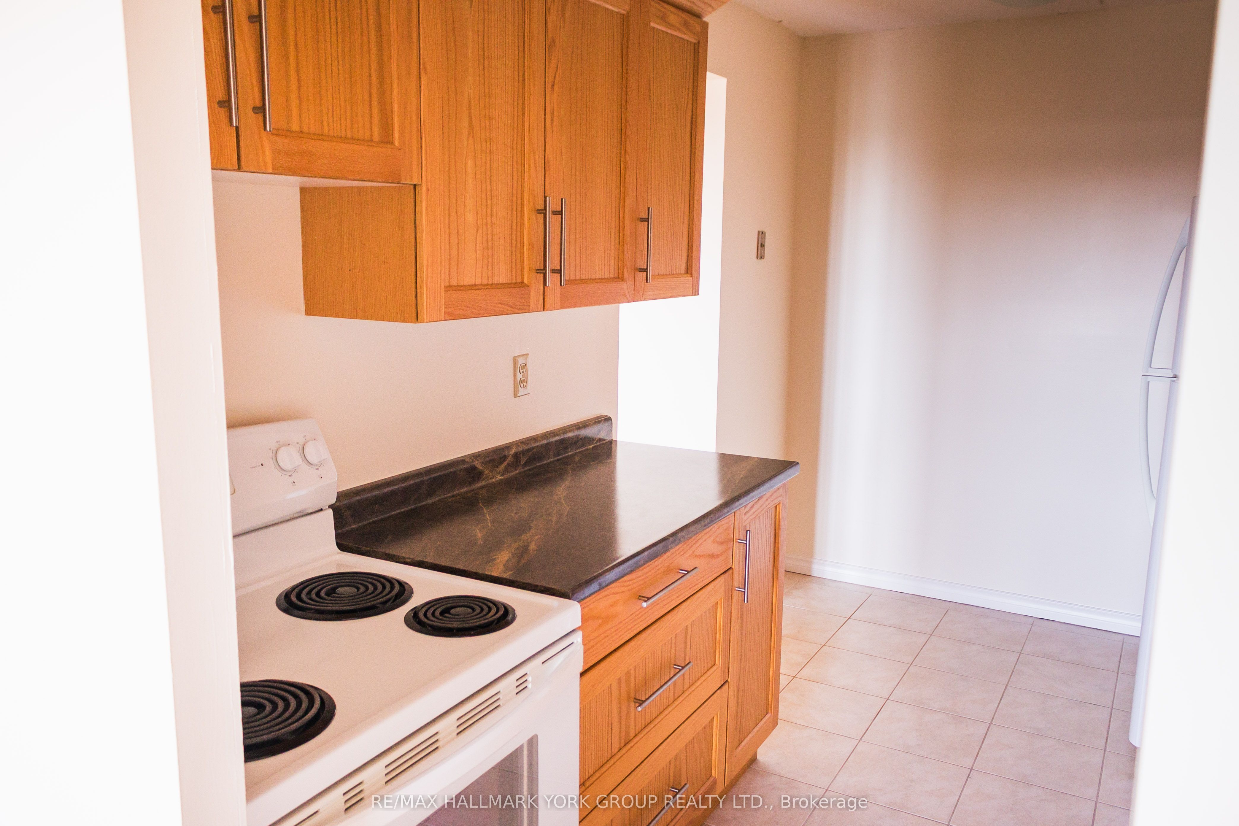 262 Rose Street 610 Property Photo 3