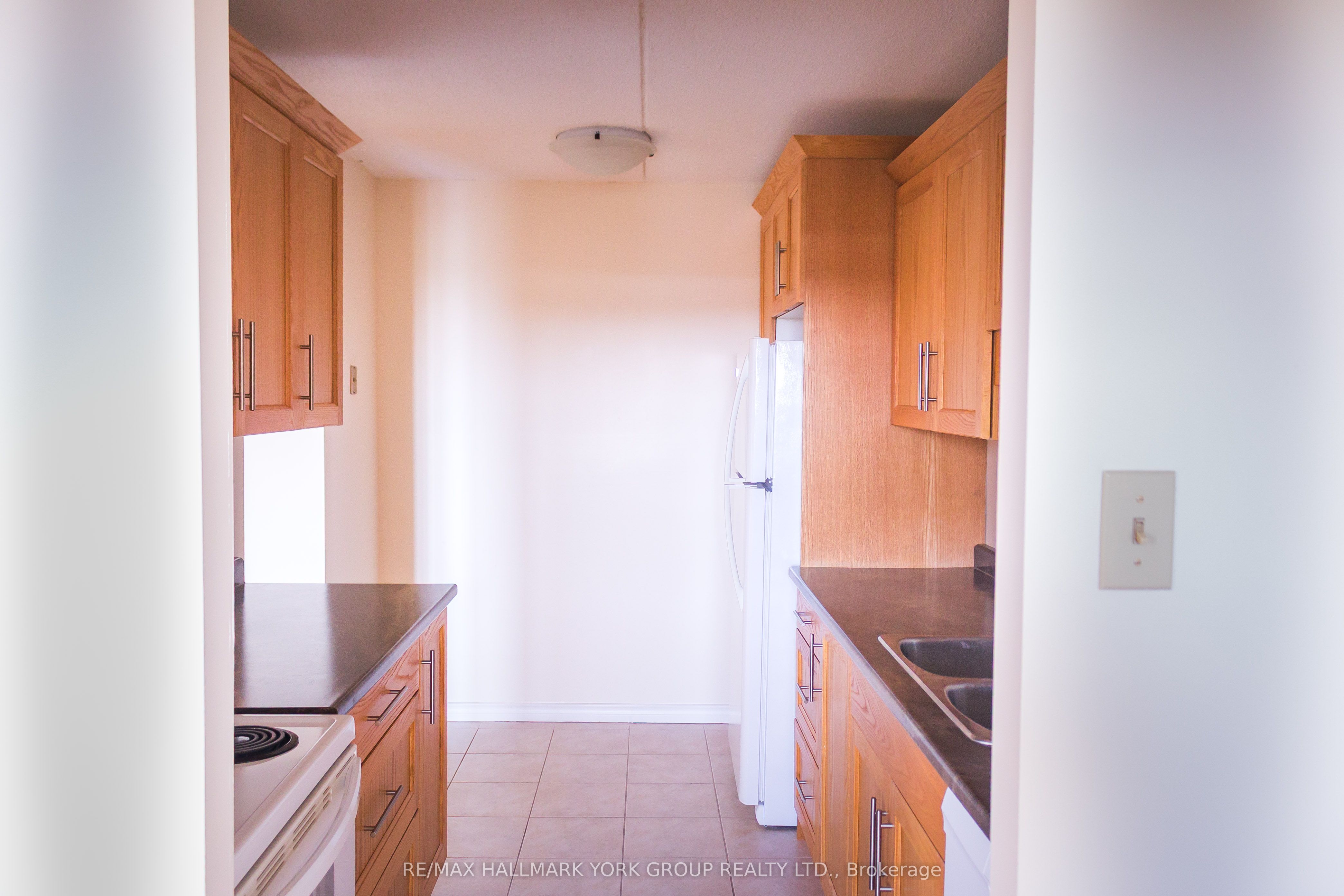 262 Rose Street 610 Property Photo 4