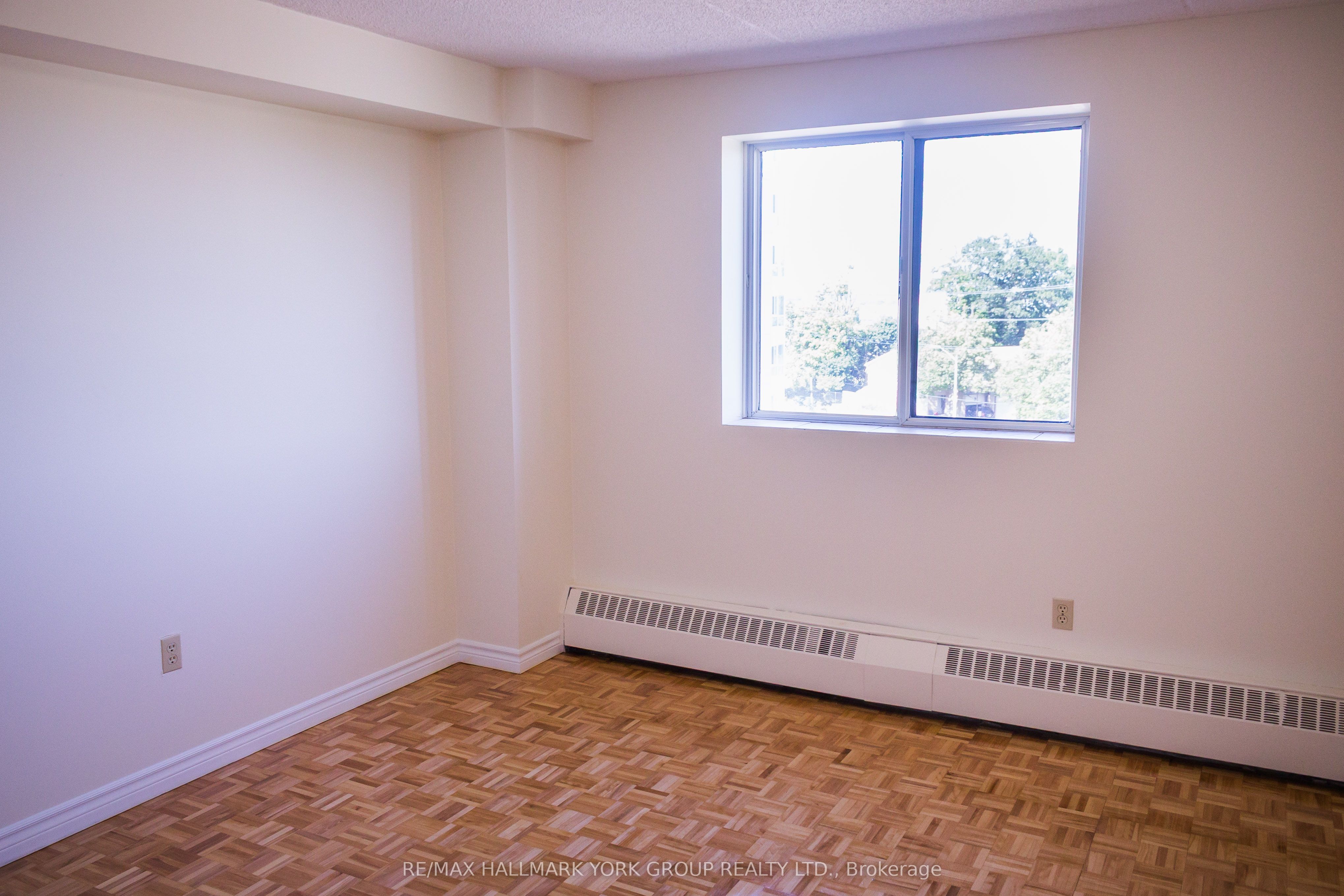 #501 - 262 Rose Street Property Photo 4