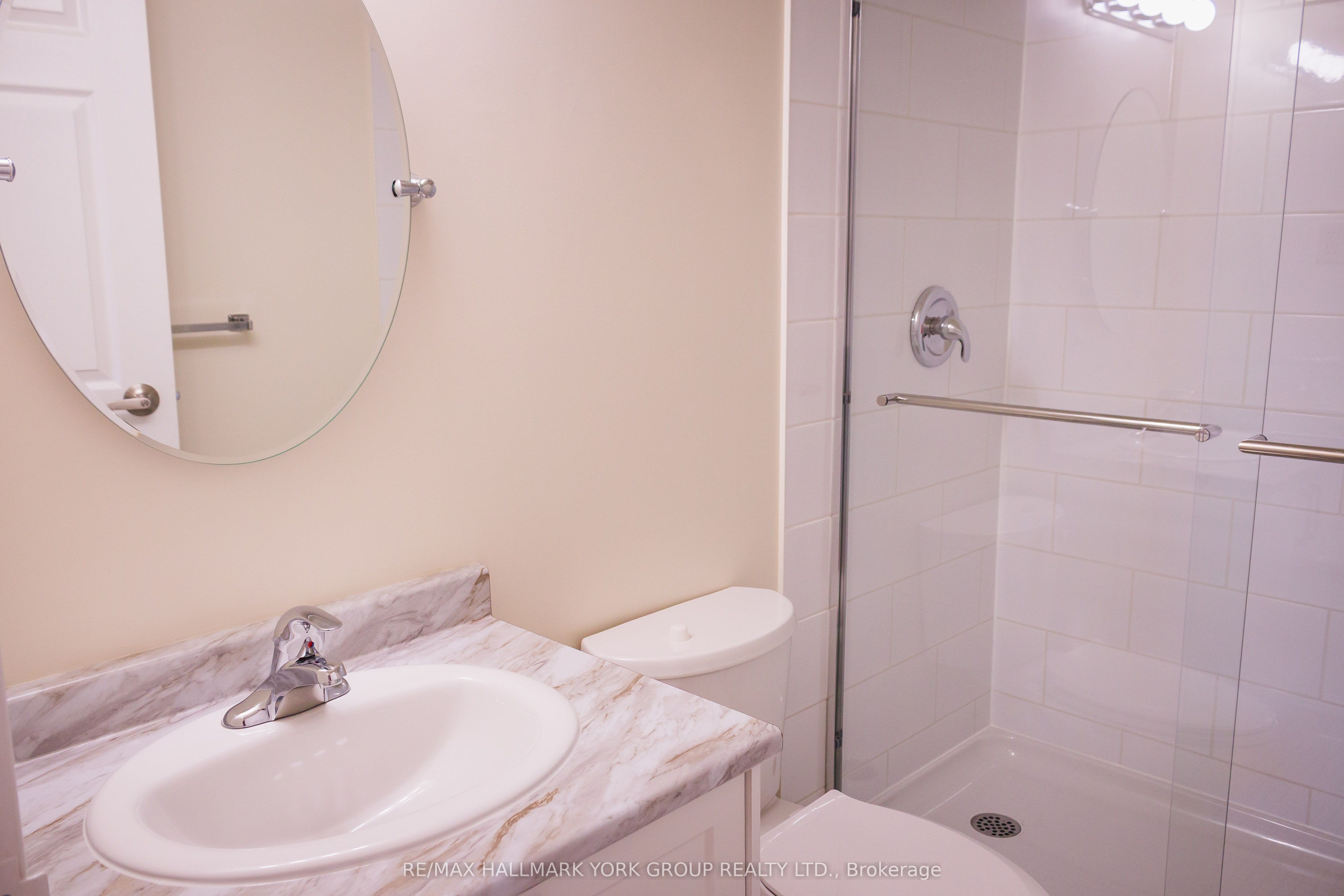 262 Rose St Property Photo 6