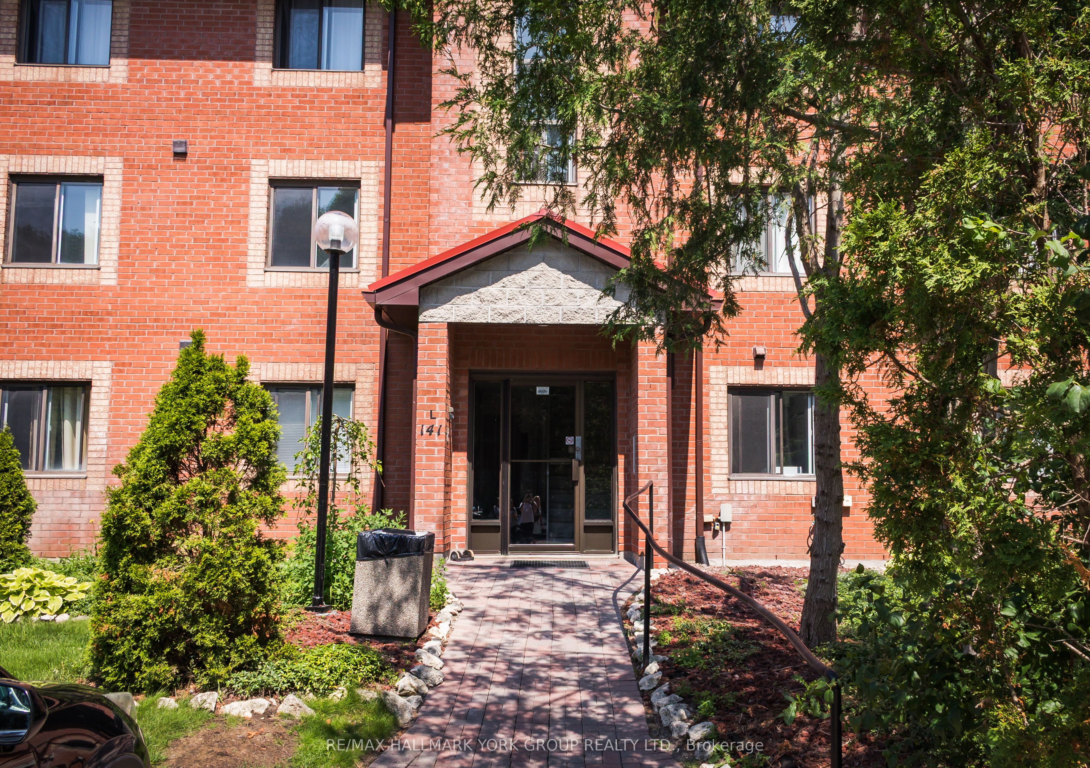 141 Edgehill Drive M2 Property Photo 1