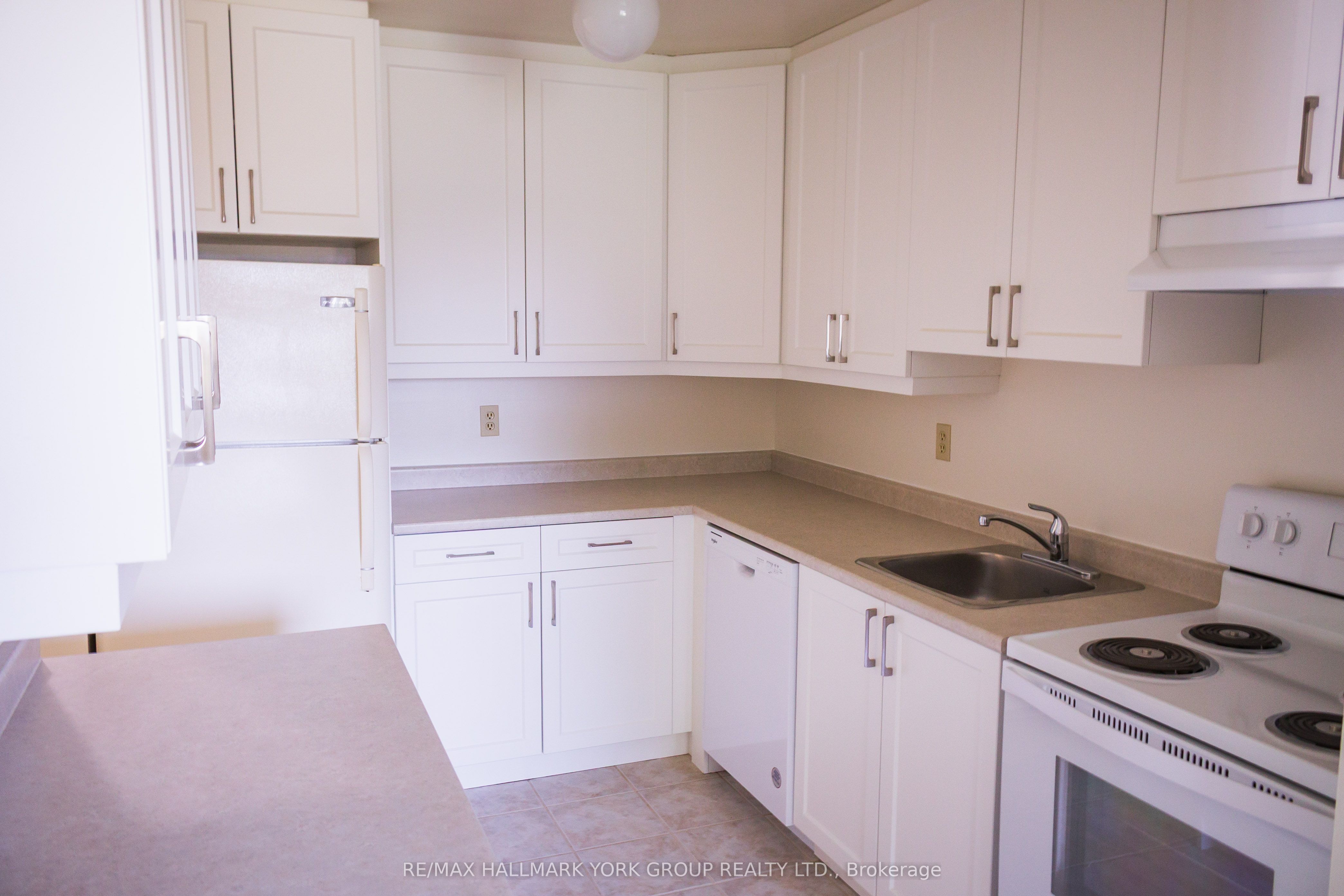 141 Edgehill Drive M2 Property Photo 4