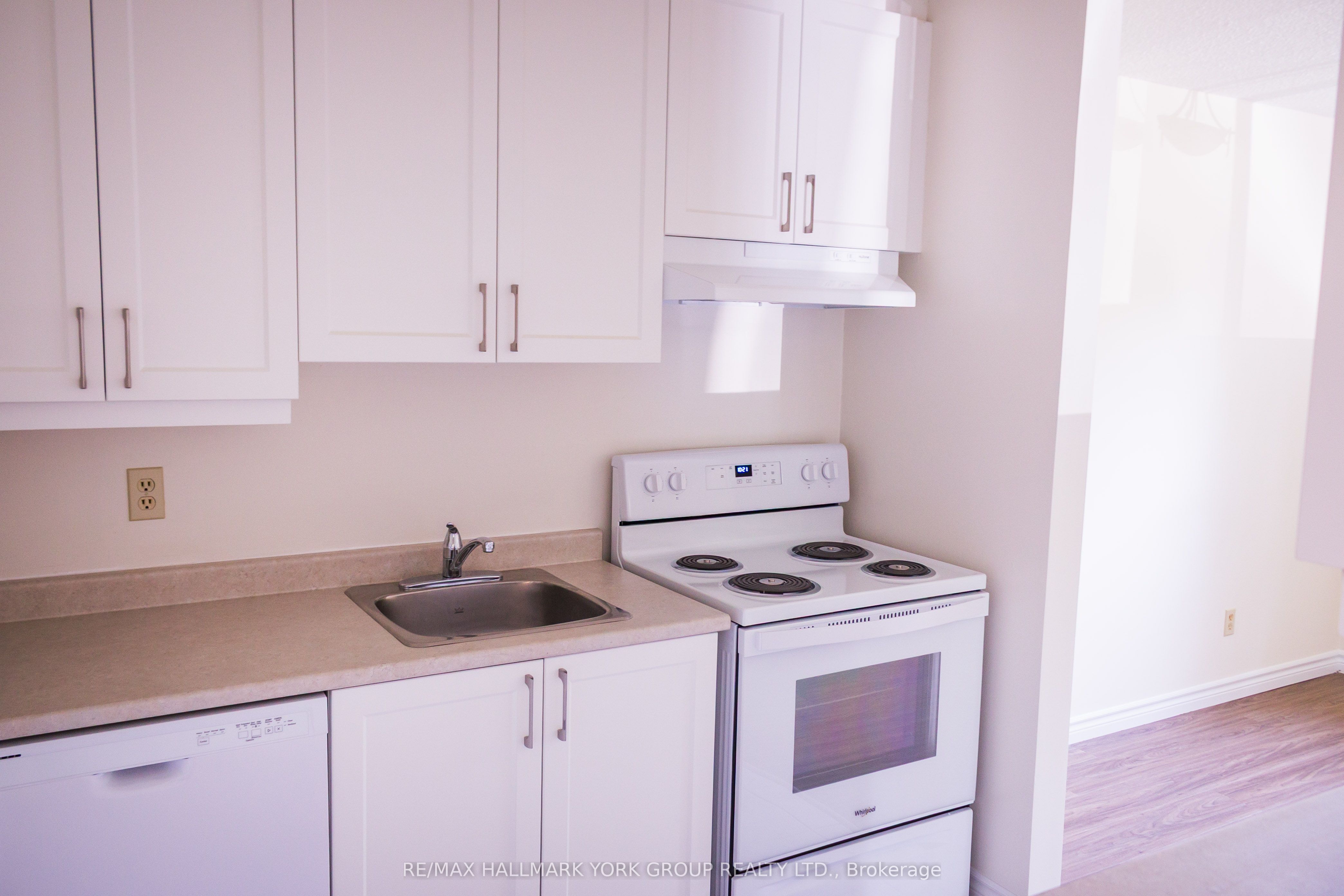 141 Edgehill Drive M2 Property Photo 5