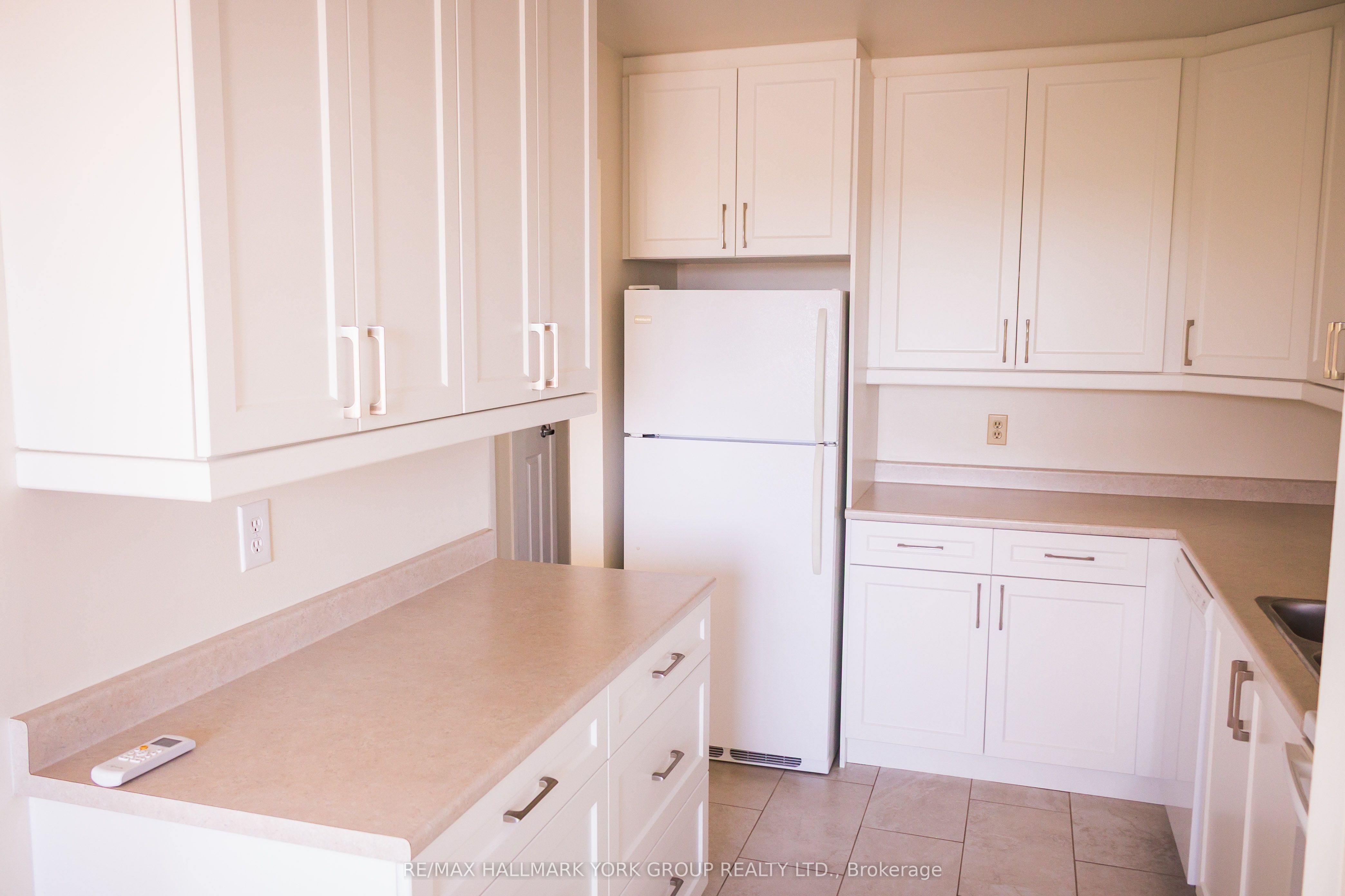 141 Edgehill Drive M14 Property Photo 3