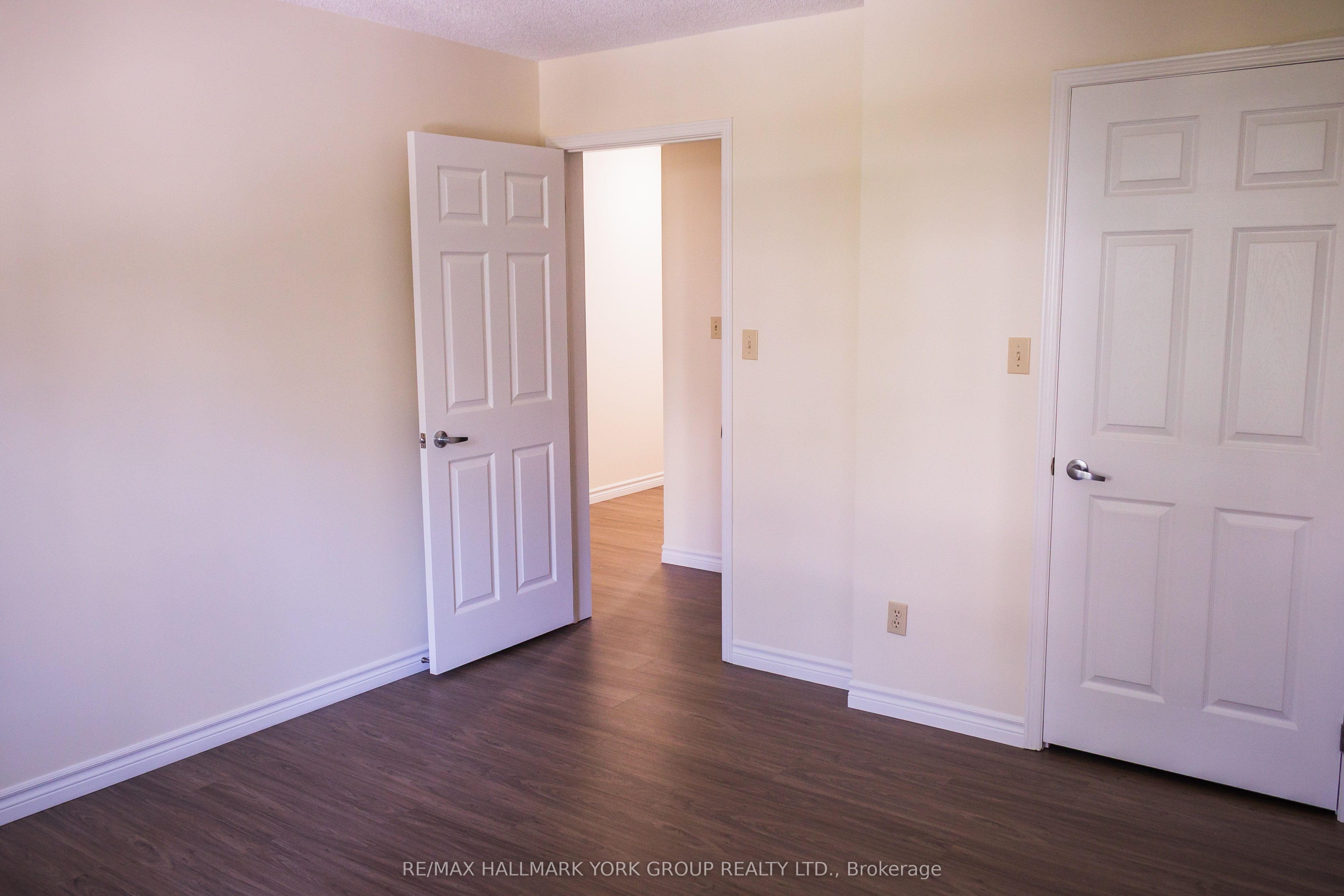 260 Leacock Drive 304 Property Photo 5