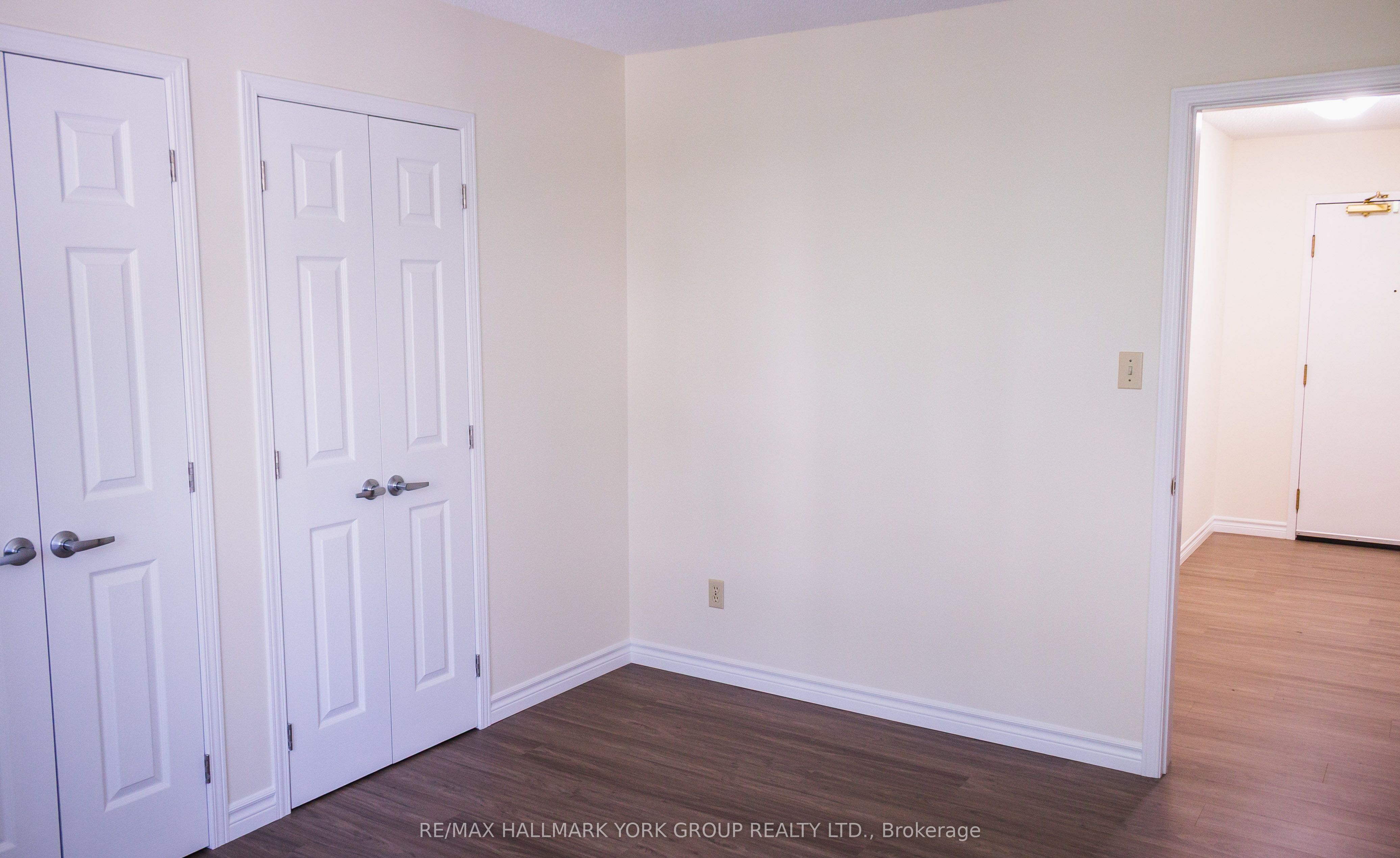 260 Leacock Drive 304 Property Photo 6