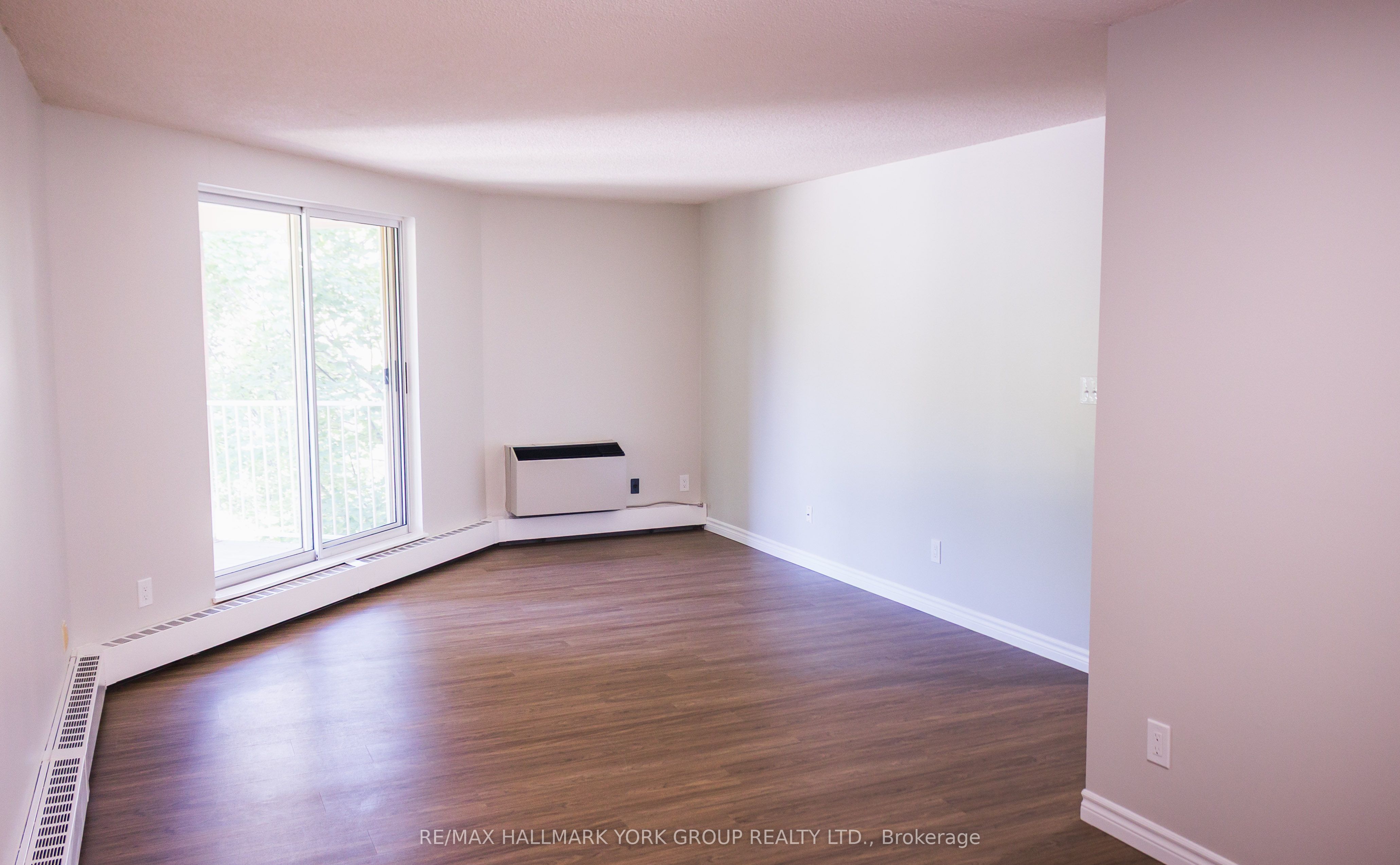260 Leacock Drive 406 Property Photo 3