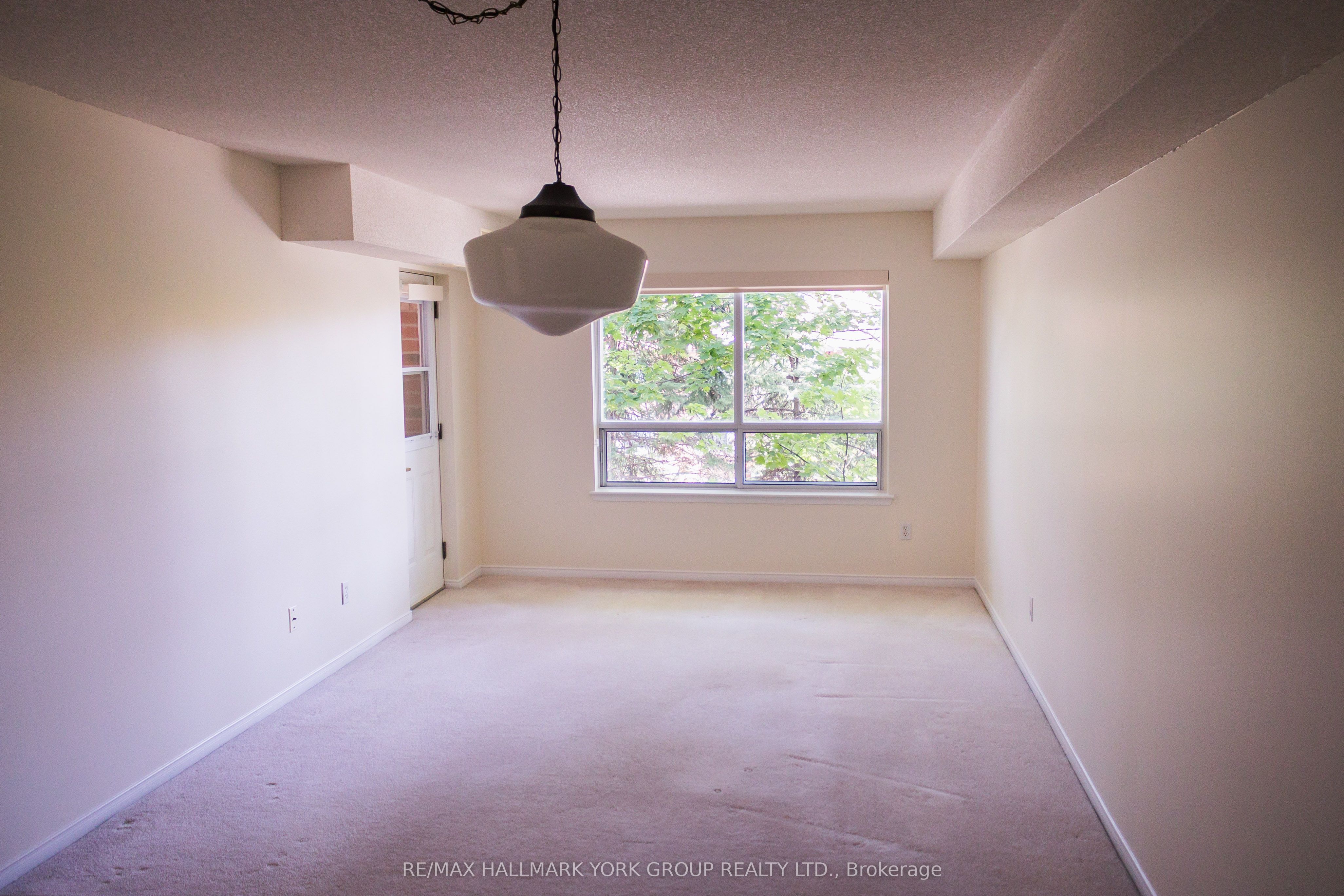 143 Edgehill Drive 408 Property Photo 7