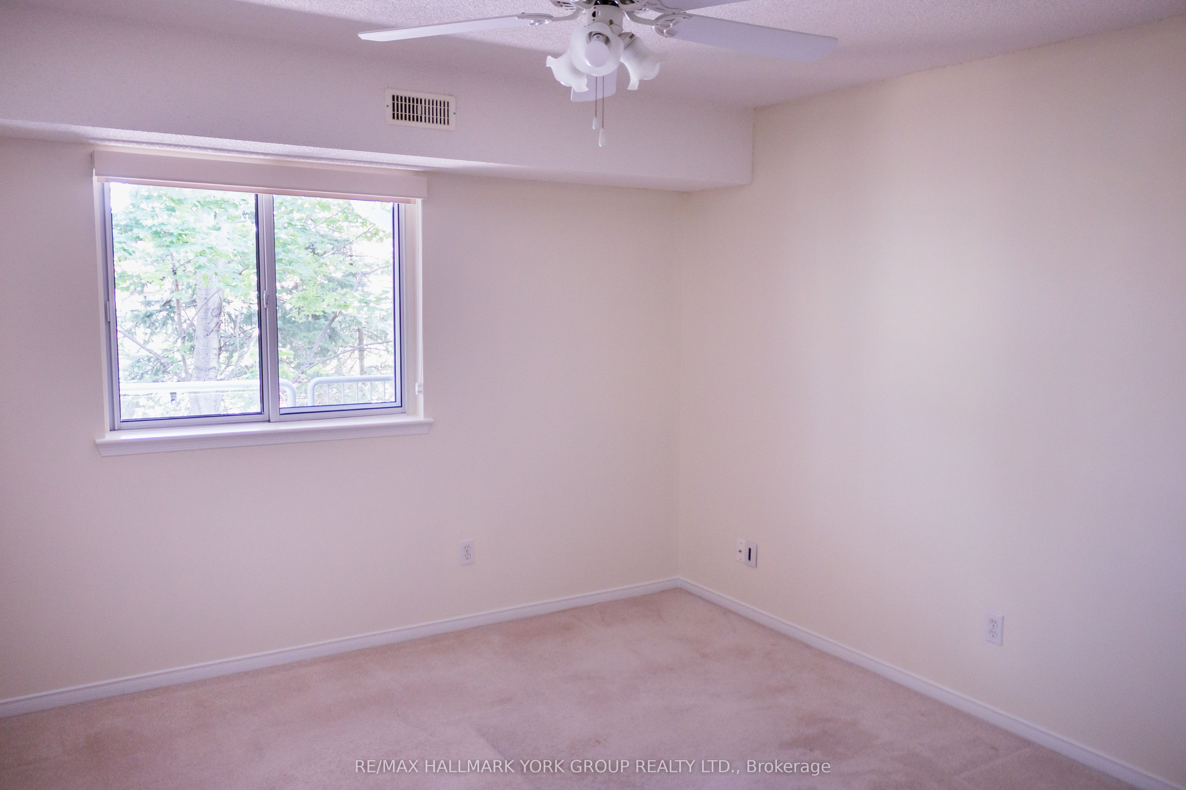 143 Edgehill Drive 408 Property Photo 8