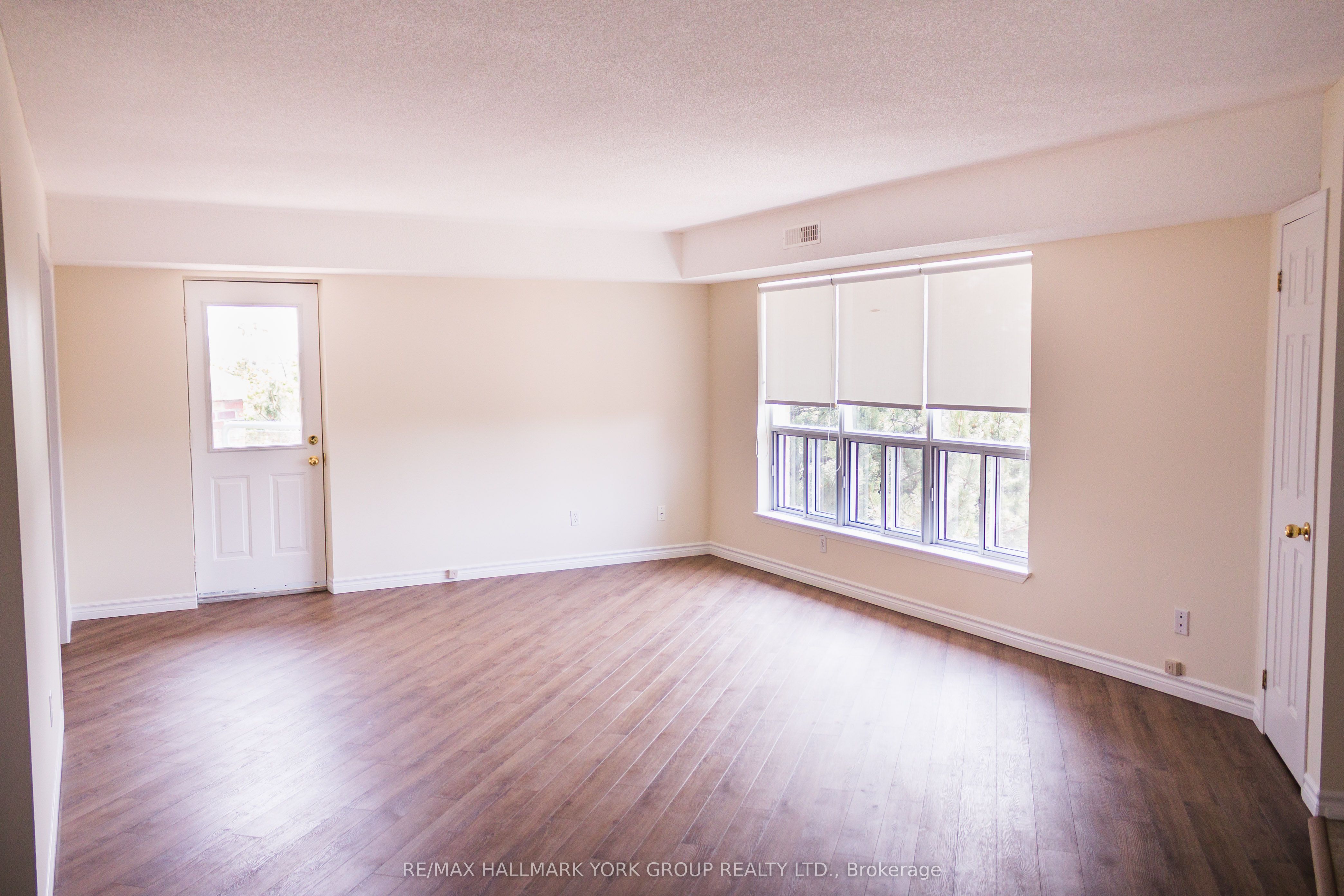143 Edgehill Drive 401 Property Photo 6