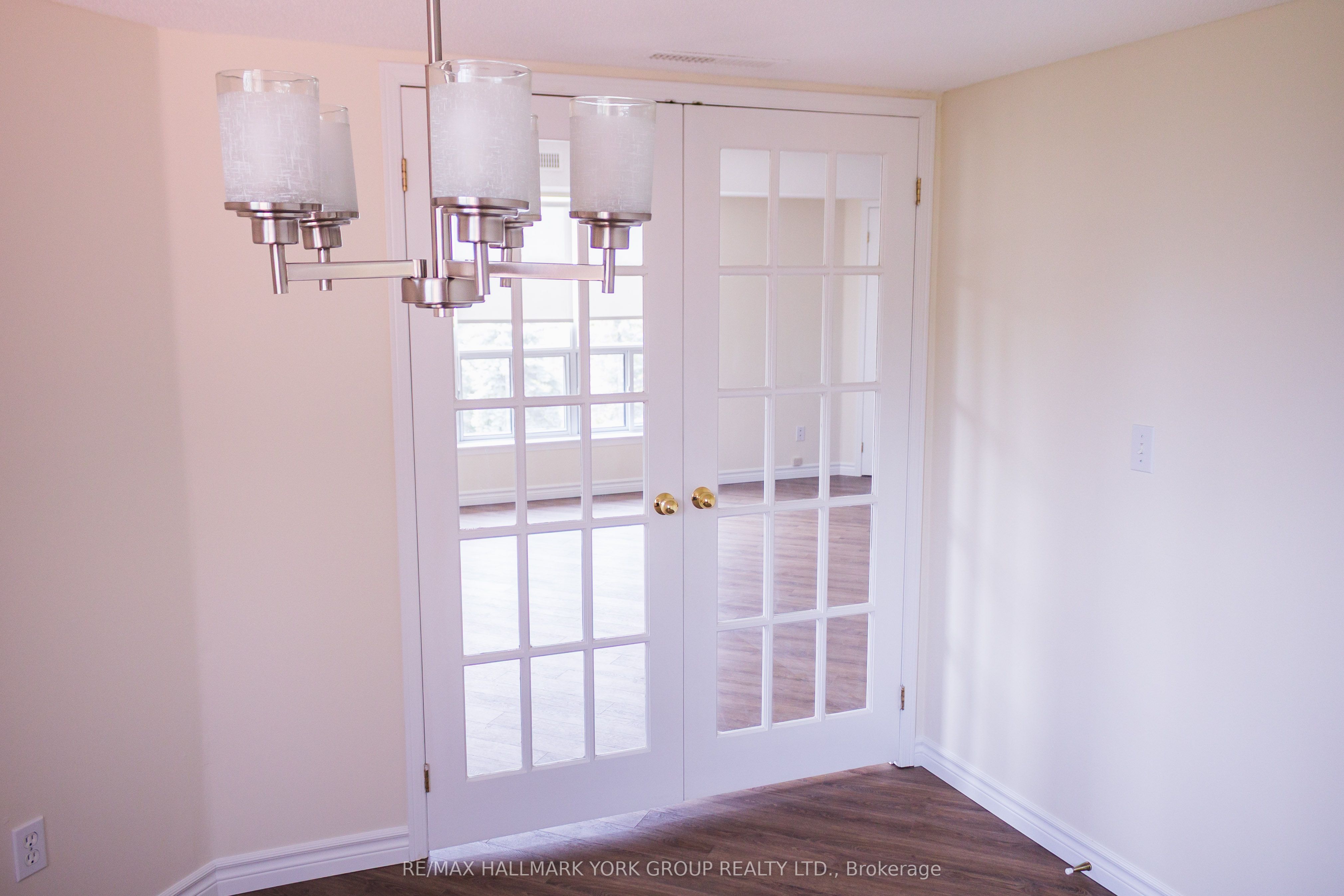 143 Edgehill Drive 401 Property Photo 8